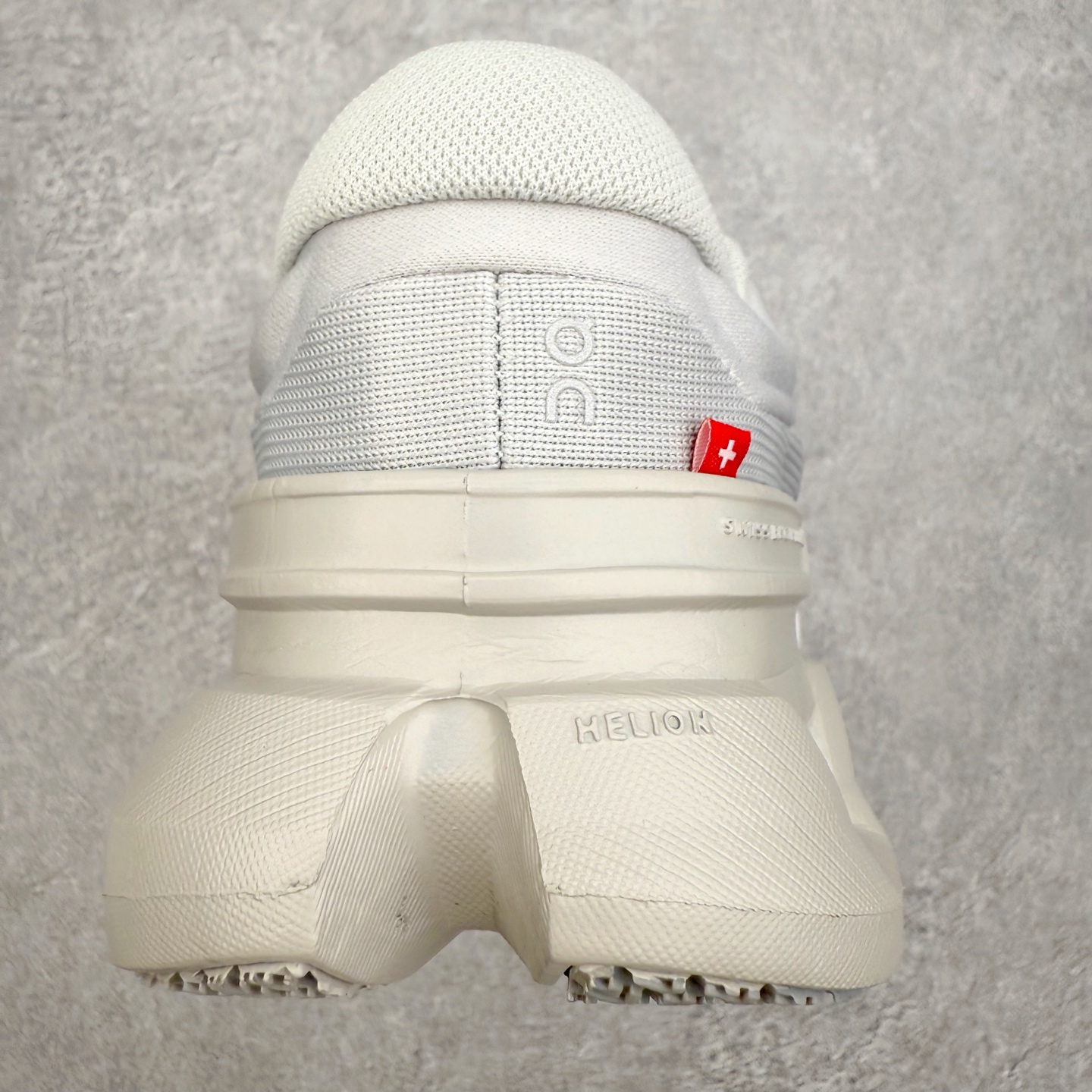 图片[8]-＃DT On昂跑 Cloudflyer 5 百搭舒适减震跑步鞋 此运动品牌 开创于2010年 缓震着陆、强效回弹、轻柔质感的设计构思始终是ON研制关键 与此同时基于“为全球提供革新性的跑步感受”信念 陆续推出了多款跑鞋及其以专业运动人体跑步工程学为设计关键的功能性跑步服饰设备 让跑者不费力气地畅快畅跑 尺码：36 36.5 37.5 38 38.5 39 40 40.5 41 42 42.5 43 44 44.5 45-选品中心