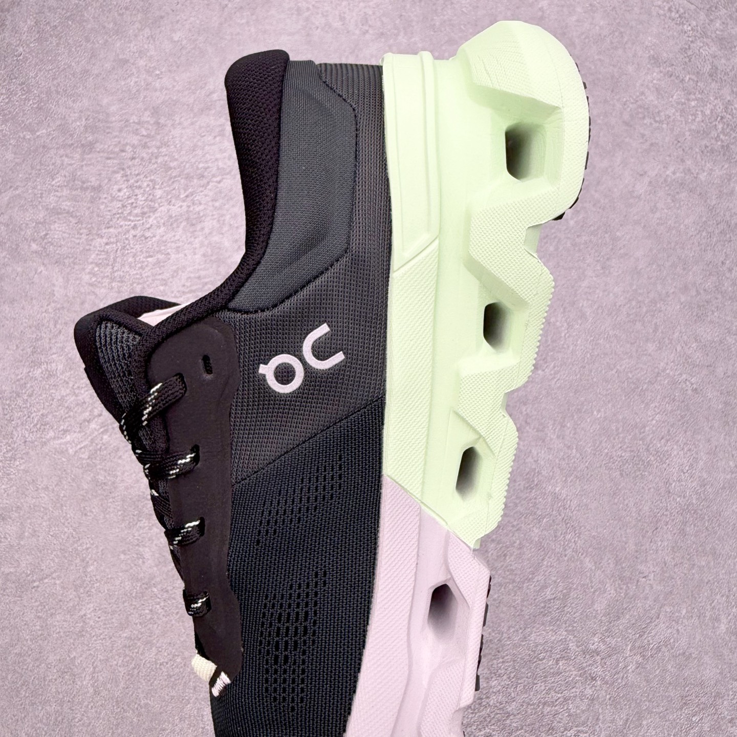 图片[7]-＃DT On昂跑 Cloudflyer 5 百搭舒适减震跑步鞋 此运动品牌 开创于2010年 缓震着陆、强效回弹、轻柔质感的设计构思始终是ON研制关键 与此同时基于“为全球提供革新性的跑步感受”信念 陆续推出了多款跑鞋及其以专业运动人体跑步工程学为设计关键的功能性跑步服饰设备 让跑者不费力气地畅快畅跑 尺码：36 36.5 37.5 38 38.5 39 40 40.5 41 42 42.5 43 44 44.5 45-选品中心