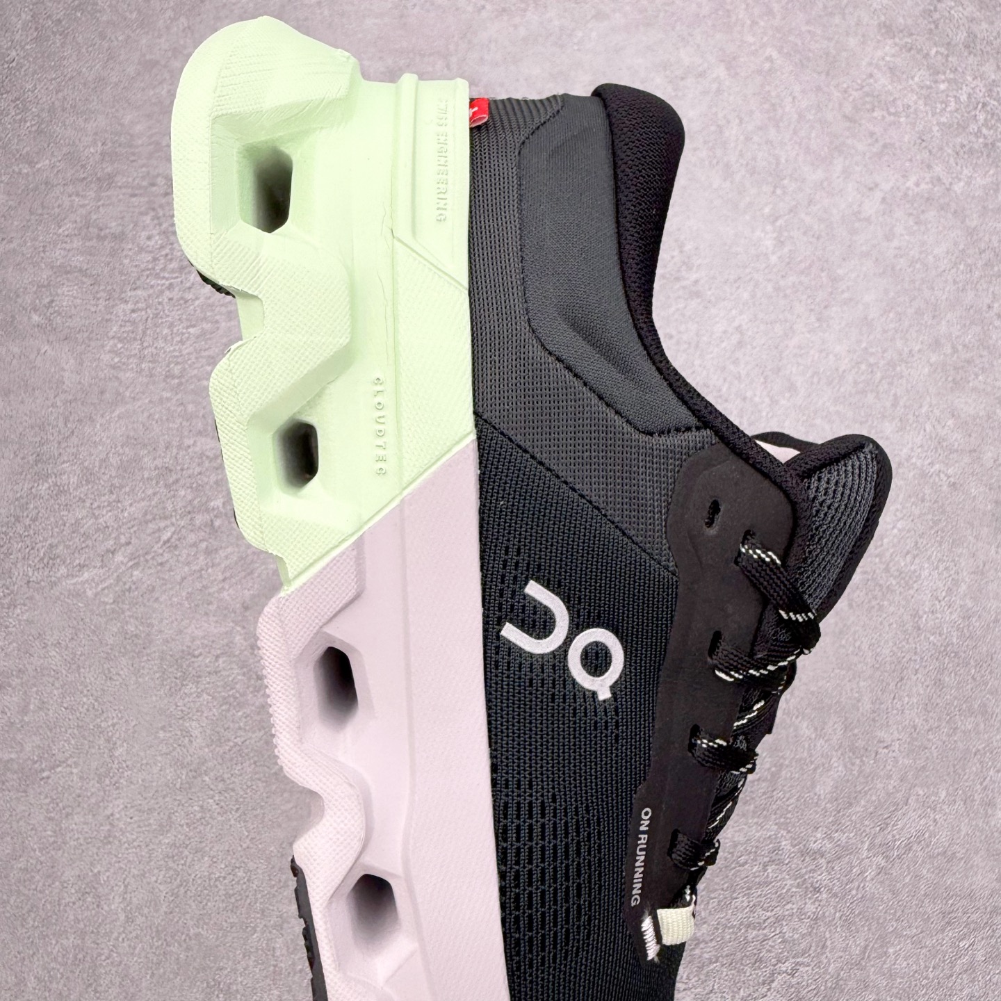 图片[6]-＃DT On昂跑 Cloudflyer 5 百搭舒适减震跑步鞋 此运动品牌 开创于2010年 缓震着陆、强效回弹、轻柔质感的设计构思始终是ON研制关键 与此同时基于“为全球提供革新性的跑步感受”信念 陆续推出了多款跑鞋及其以专业运动人体跑步工程学为设计关键的功能性跑步服饰设备 让跑者不费力气地畅快畅跑 尺码：36 36.5 37.5 38 38.5 39 40 40.5 41 42 42.5 43 44 44.5 45-选品中心