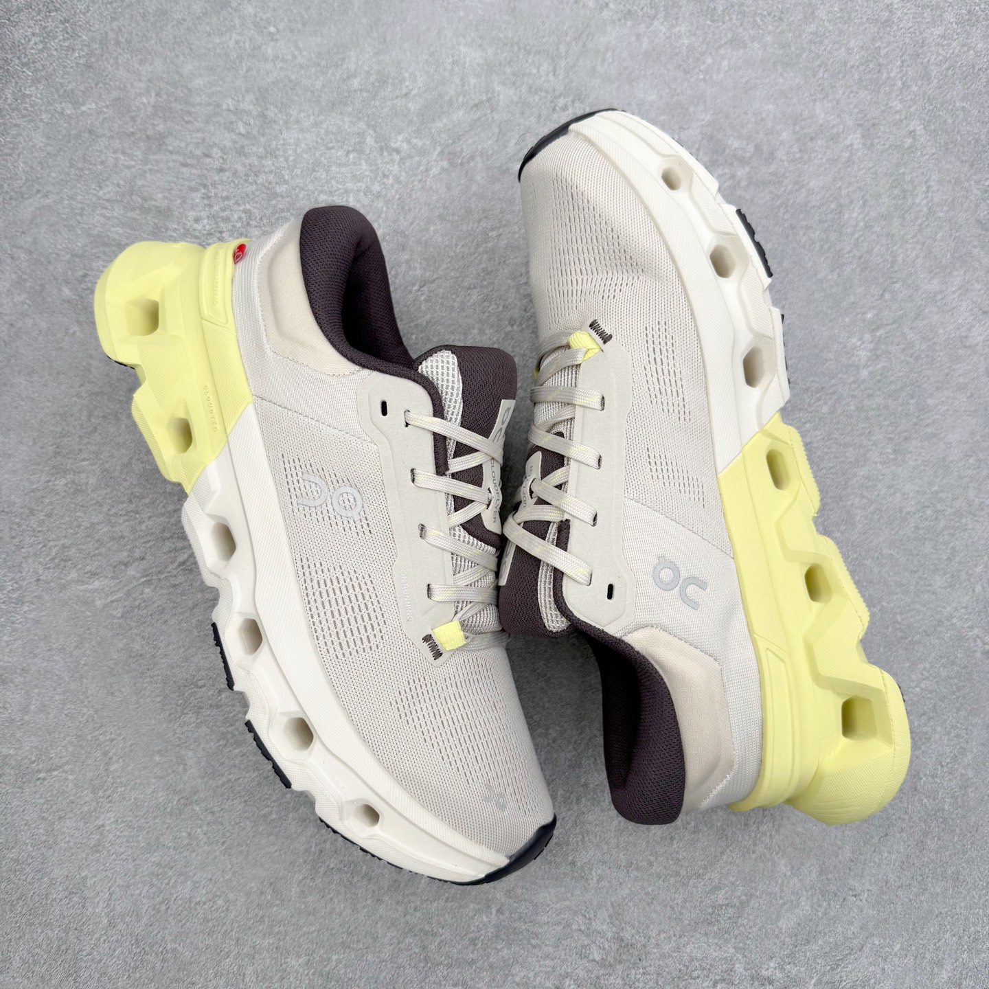 图片[3]-＃DT On昂跑 Cloudflyer 5 百搭舒适减震跑步鞋 此运动品牌 开创于2010年 缓震着陆、强效回弹、轻柔质感的设计构思始终是ON研制关键 与此同时基于“为全球提供革新性的跑步感受”信念 陆续推出了多款跑鞋及其以专业运动人体跑步工程学为设计关键的功能性跑步服饰设备 让跑者不费力气地畅快畅跑 尺码：36 36.5 37.5 38 38.5 39 40 40.5 41 42 42.5 43 44 44.5 45-选品中心