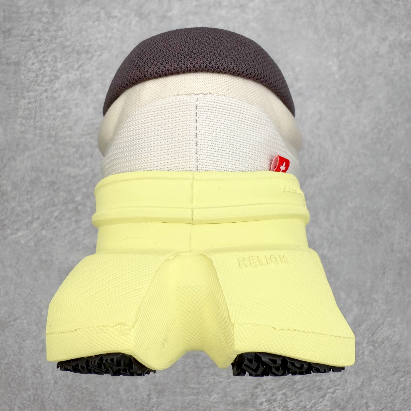 图片[8]-＃DT On昂跑 Cloudflyer 5 百搭舒适减震跑步鞋 此运动品牌 开创于2010年 缓震着陆、强效回弹、轻柔质感的设计构思始终是ON研制关键 与此同时基于“为全球提供革新性的跑步感受”信念 陆续推出了多款跑鞋及其以专业运动人体跑步工程学为设计关键的功能性跑步服饰设备 让跑者不费力气地畅快畅跑 尺码：36 36.5 37.5 38 38.5 39 40 40.5 41 42 42.5 43 44 44.5 45-选品中心