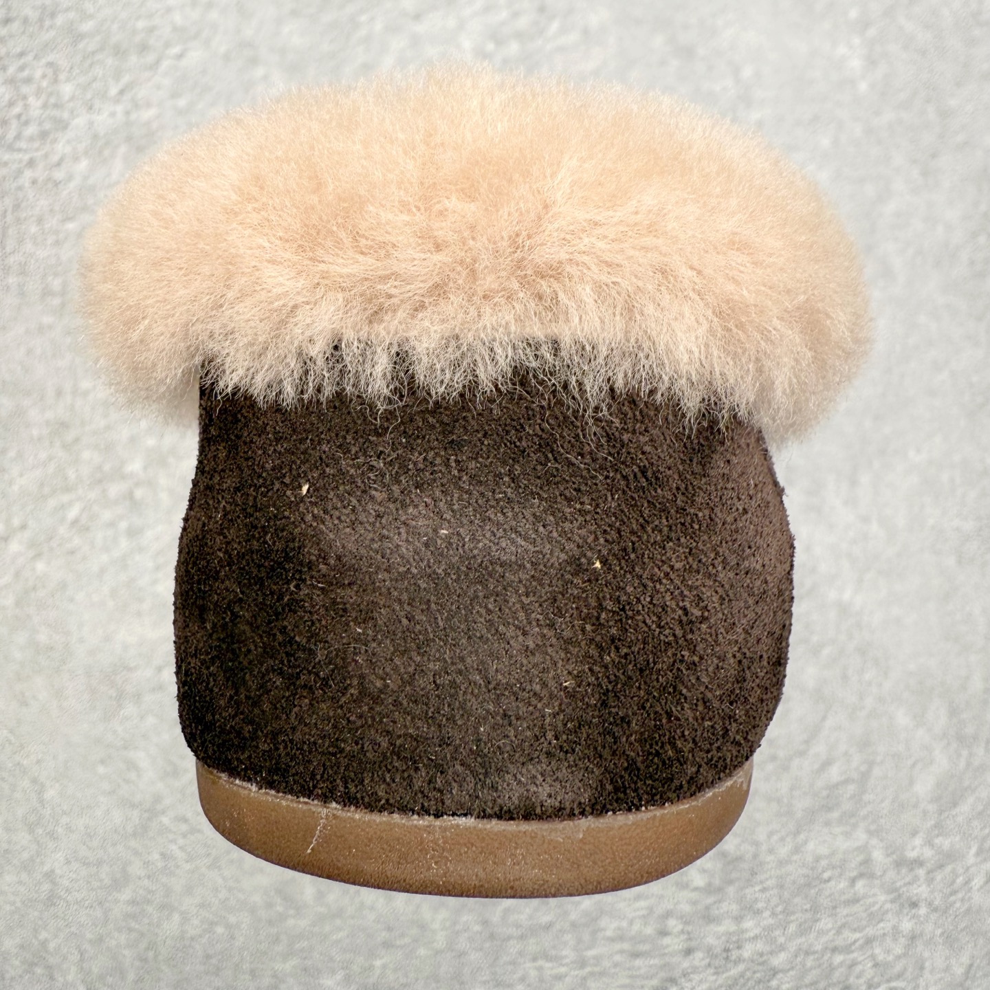 图片[8]-UGG 1391 秋冬羊皮毛一体雪地靴 全鞋采用ZP同厂 隆丰A级澳洲进口羊皮毛一体 品牌代工厂生产线 完全遵循ZP工艺流程 代工厂原厂版师 秉承无原鞋不开发选择 注重每一处细节 市面最正版型 TREADLITE\\\”轻翼\\\”科技外底 轻便/耐用/柔韧/桩型【售后郑重承诺】一个月内若出现重大脱胶/断底等质量问题 直接为您换新！尺码：35 36 37 38 39 40-选品中心