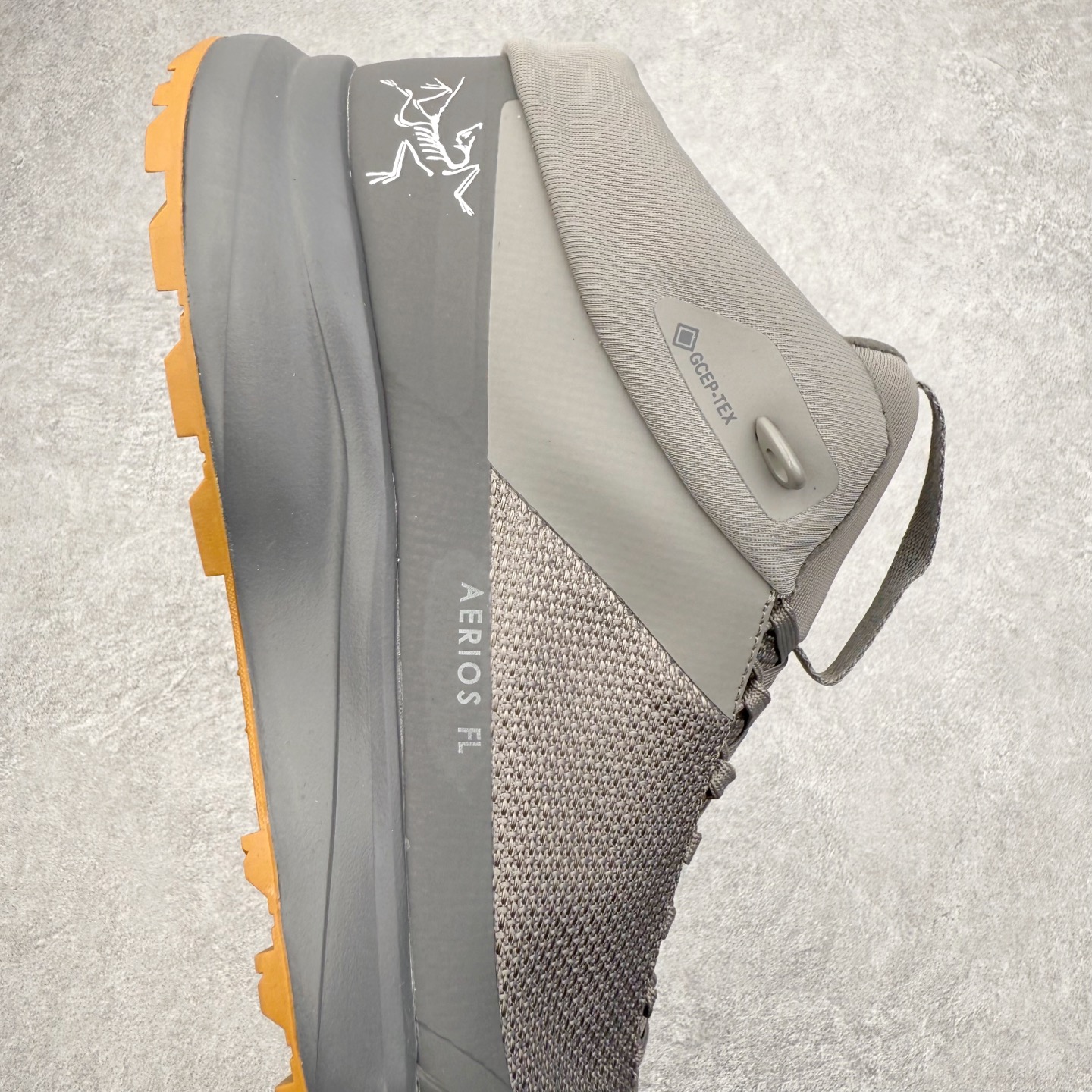 图片[6]-＃HP Arcteryx Aerios FL 2 Mid Gtx 始祖鸟涤纶TPU 覆盖防水耐磨防水透气包裹性支撑中帮徒步鞋 Arcteryx中文名始祖鸟 加拿大户外服饰品牌 1989年创立于加拿大温哥华 始祖鸟来自加拿大海岸山脉 植根高山的专业户外品牌 始终秉承对精湛设计和工艺孜孜以求的准则 从1989年创立至今 Arcteryx始终不断在产品设计与做工上不惜工本 以满足始祖鸟的标准 品质、设计以及精简的理念造就了其良好的性能 并能满足严苛环境下的使用需求 尺码：36 37 38 39 40 41 42 43 44-选品中心