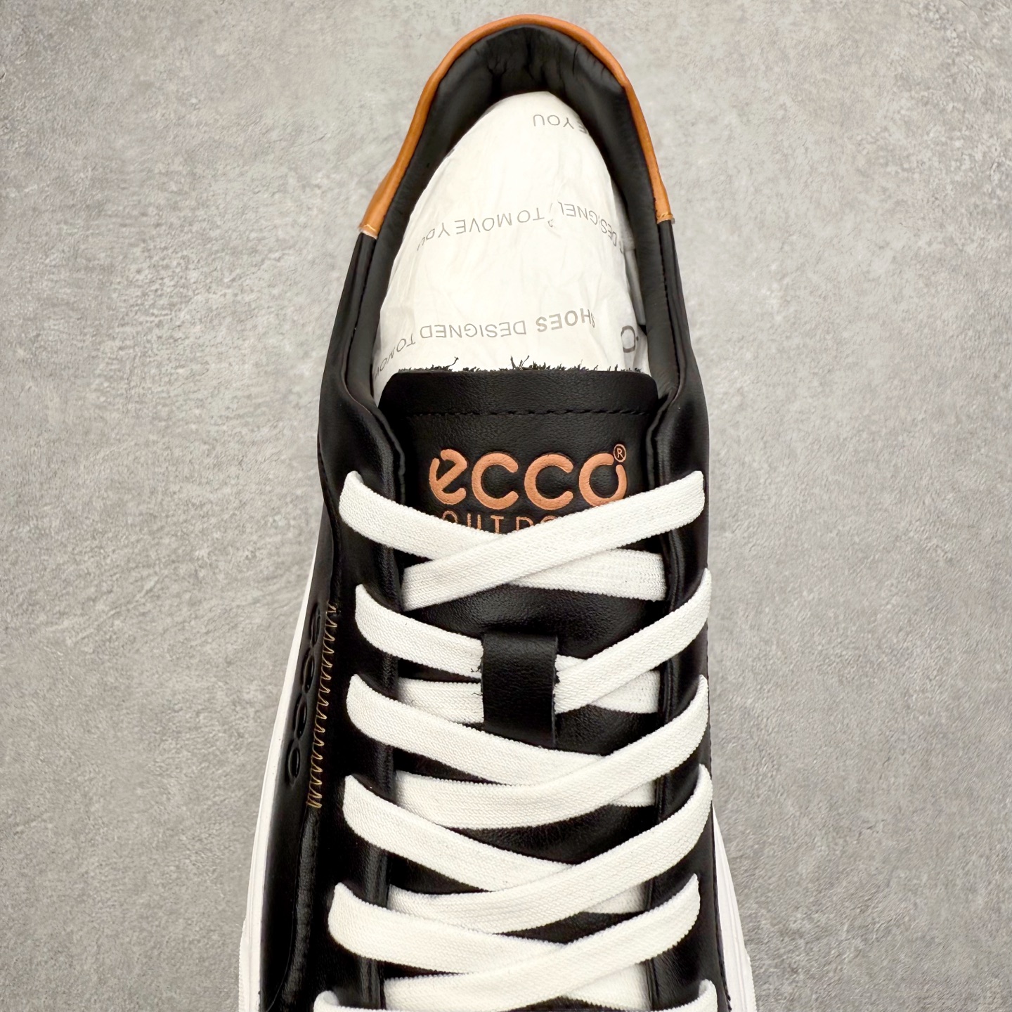 图片[5]-ECCO爱步男士休闲小白鞋 简单耐看清爽版型 百搭休闲板鞋 柔酷7号系列 鞋面采用进口小牛皮+透气头层猪皮内里 时尚个性 出街有型 简约系带设计 可自由调节松紧 鞋底采用高端顶级TPR环保科技材料 磨具贴合鞋底给你不一样的缓力性能 舒适 增强运动性 高端大气时尚不失稳重 休闲百搭 简约利落 尺码：38 39 40 41 42 43 44（皮鞋码）-选品中心