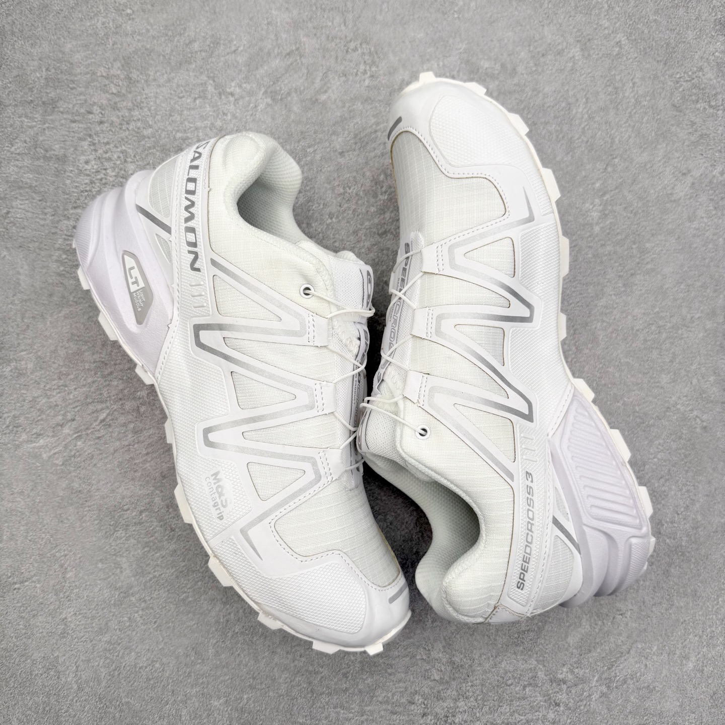 图片[3]-SALOMON 萨洛蒙 Speedcross 3 舒适轻盈减震包裹性支撑耐磨轻便低帮生活休闲鞋 男女同款 SALOMON诞生于1947年的法国阿尔卑斯山区，全球知名的户外运动品牌。一直致力于推动滑雪、越野跑等山地运动的发展及产品的进步。其产品设计致力于追求创新和发掘产品的性能极限，帮助喜欢自由的人在山地间不断挑战自我。实拍调校N版已经零色差零失真 百分百还原实物色彩所见即所得 不存在货不对板色差等低级问题 选购参考实物拍摄 不混卖不参货 只用心做好货严格选品 承诺混一赔十 尺码：36 36.5 37.5 38 38.5 39 40 40.5 41 42 42.5 43 44 44.5 45-选品中心