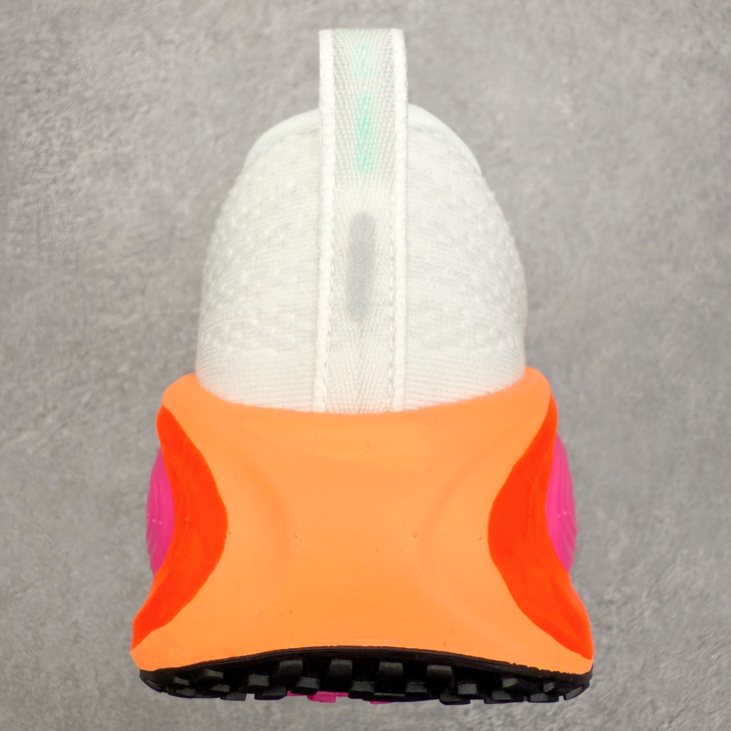 图片[8]-NK Vomero Plus 时尚舒适 网布防滑耐磨 低帮跑步鞋 HV8154-104 实拍调校N版已经零色差零失真 百分百还原实物色彩所见即所得 不存在货不对板色差等低级问题 选购参考实物拍摄 不混卖不参货 只用心做好货严格选品 承诺混一赔十 尺码：36 36.5 37.5 38 38.5 39 40 40.5 41 42 42.5 43 44 44.5 45-选品中心