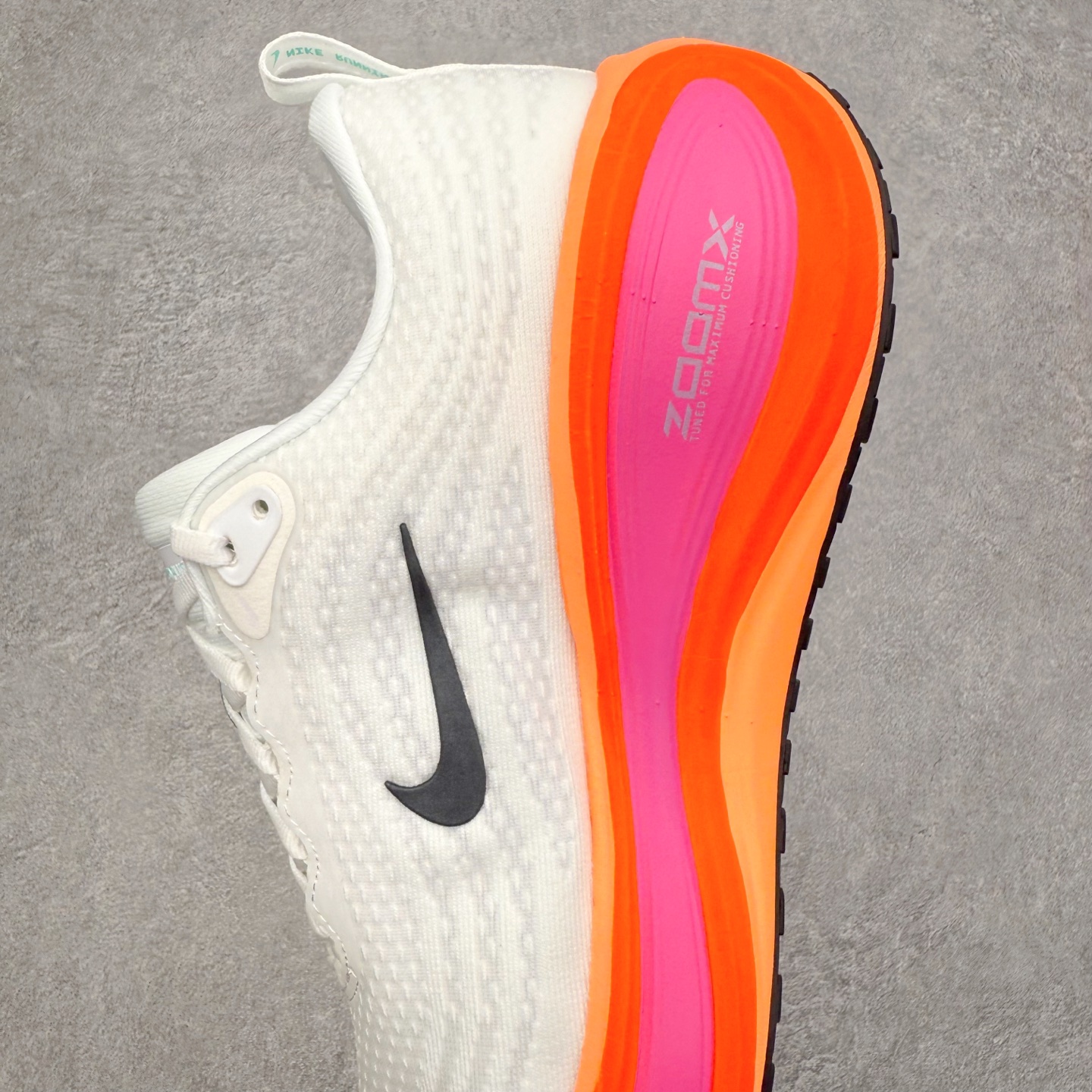 图片[7]-NK Vomero Plus 时尚舒适 网布防滑耐磨 低帮跑步鞋 HV8154-104 实拍调校N版已经零色差零失真 百分百还原实物色彩所见即所得 不存在货不对板色差等低级问题 选购参考实物拍摄 不混卖不参货 只用心做好货严格选品 承诺混一赔十 尺码：36 36.5 37.5 38 38.5 39 40 40.5 41 42 42.5 43 44 44.5 45-选品中心