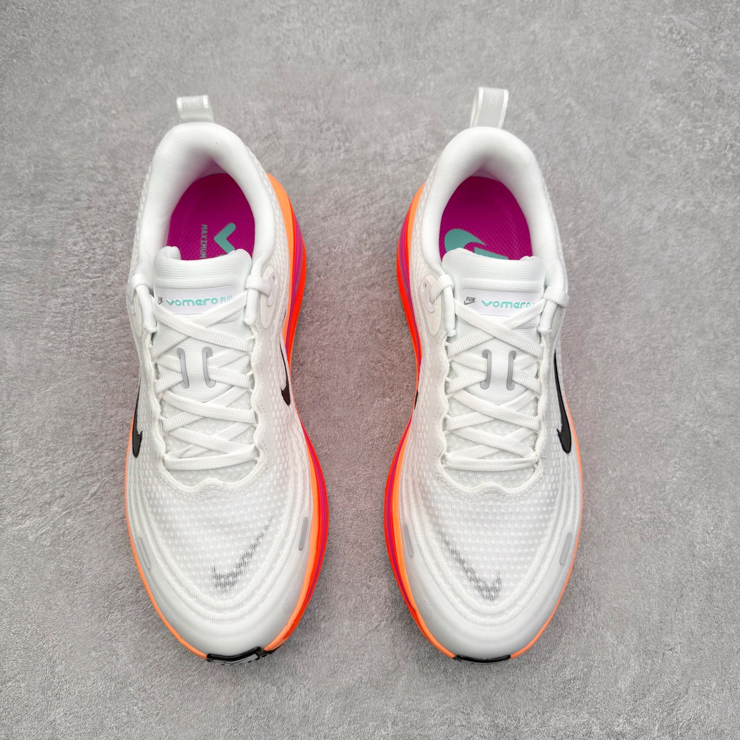 图片[2]-NK Vomero Plus 时尚舒适 网布防滑耐磨 低帮跑步鞋 HV8154-104 实拍调校N版已经零色差零失真 百分百还原实物色彩所见即所得 不存在货不对板色差等低级问题 选购参考实物拍摄 不混卖不参货 只用心做好货严格选品 承诺混一赔十 尺码：36 36.5 37.5 38 38.5 39 40 40.5 41 42 42.5 43 44 44.5 45-选品中心