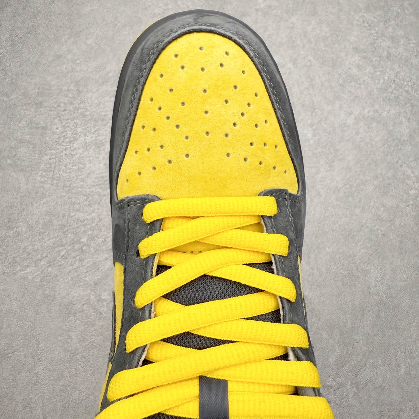 图片[4]-＃F版 NK SB Dunk Low HQ8487-300 极限压缩利润空间 超乎所想的高性价比 用料绝不含糊 原盒原配 正确耐磨橡胶大底 超高清洁度 全鞋零毛边皮料切割 全套原楦原模倾力打造完美版型 尺码：36 36.5 37.5 38 38.5 39 40 40.5 41 42 42.5 43 44 44.5 45 46 47.5-选品中心