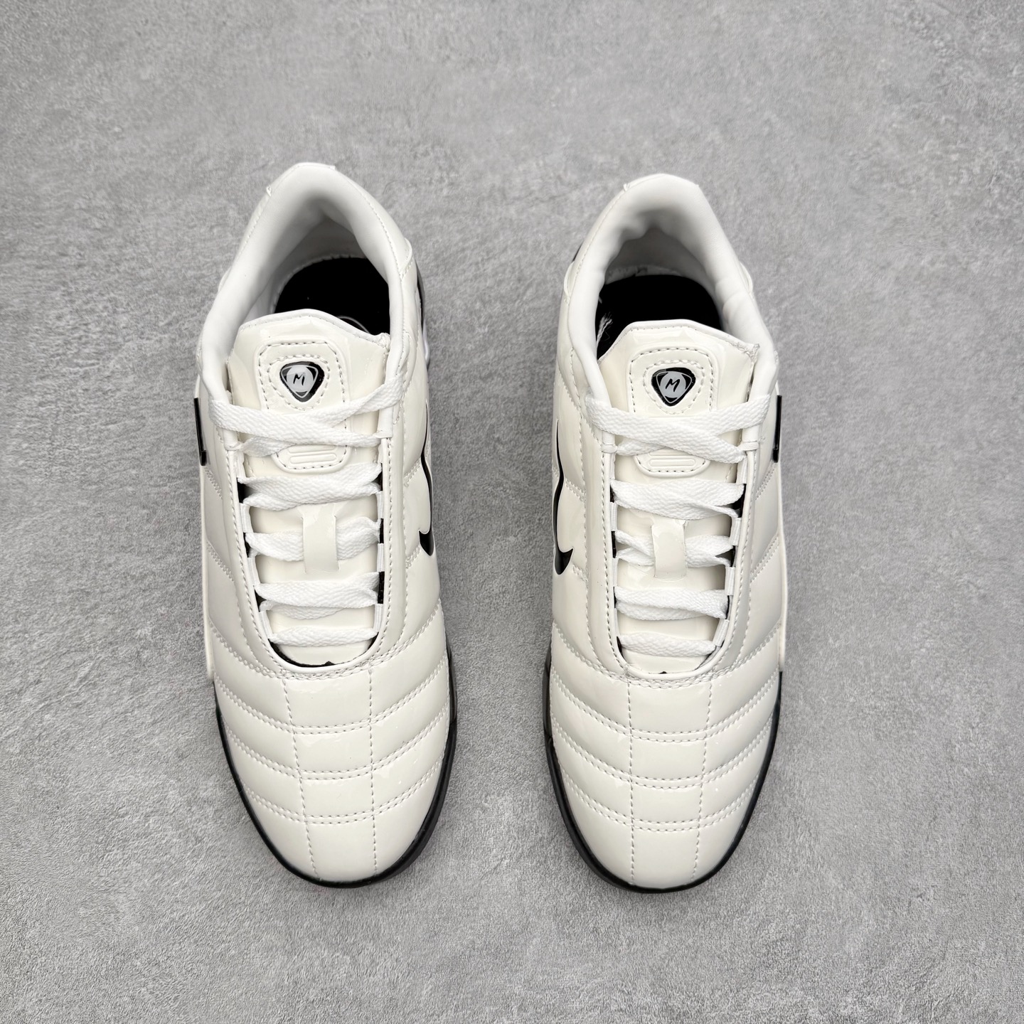 图片[2]-NK Total 90 Shox Secutor Magia 百搭舒适 耐磨 足球鞋 实拍调校N版已经零色差零失真 百分百还原实物色彩所见即所得 不存在货不对板色差等低级问题 选购参考实物拍摄 不混卖不参货 只用心做好货严格选品 承诺混一赔十 尺码：36 36.5 37.5 38 38.5 39 40 40.5 41 42 42.5 43 44 44.5 45-选品中心