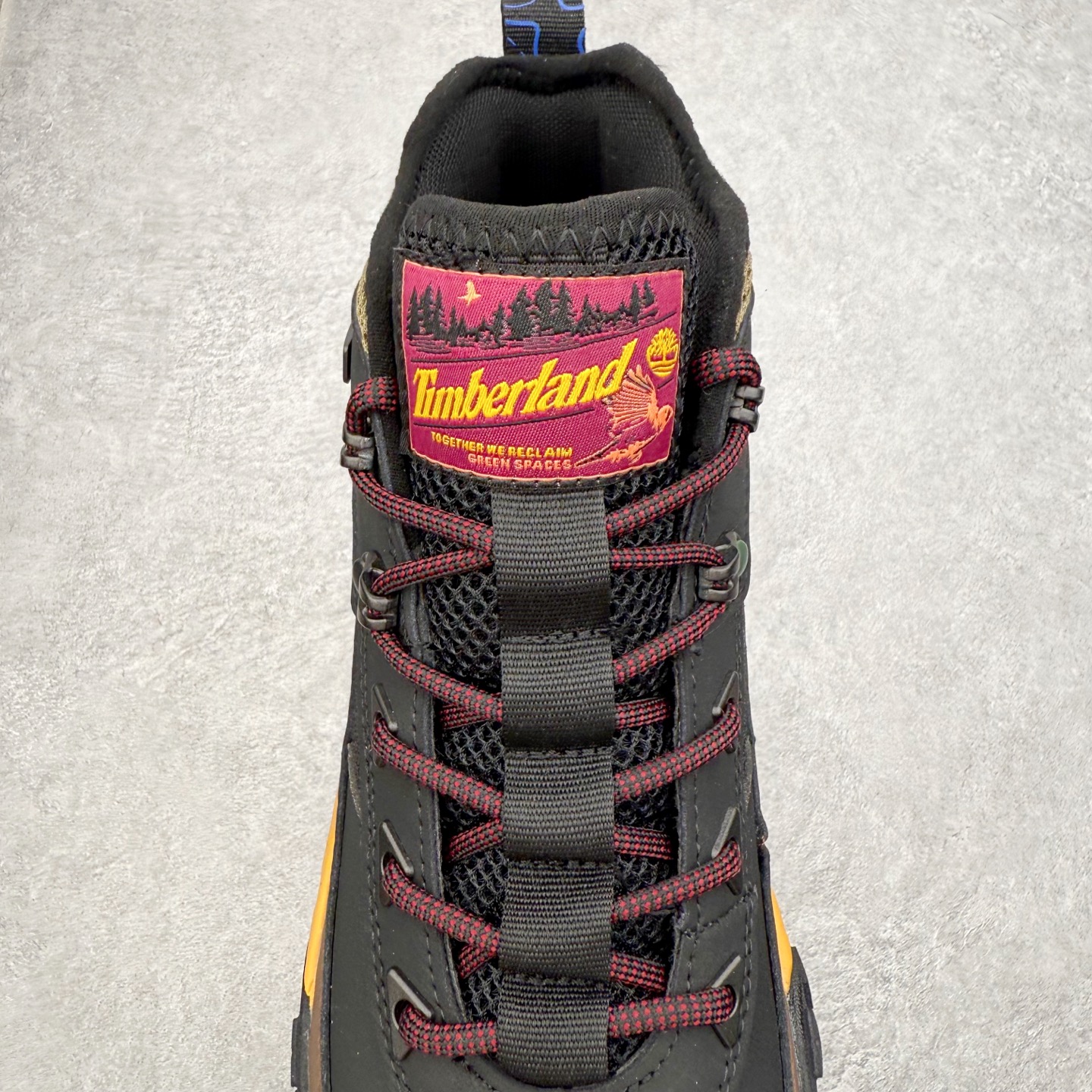 图片[5]-Timberland Greenstride Motion 6 添柏岚防滑耐磨低帮户外功能鞋 简约大方的造型设计，给人以随性休闲的时尚格调，穿着舒适轻便，运动灵活自如，满足日常个性穿搭。Timberland户外品牌最早成立于1918年的美国波士顿，它的成功故事就从第一双防水皮靴Yellow Boots开始。这双具备完全防水机能的靴子瞬间广受好评，他那独创又不失古典的款式，以及大胆使用黄色的崭新风格，吸引了广大消费者的目光。现今仍不改其原有风貌的这双黄靴，就是火遍全球的“大黄靴”。Timberland的高端工艺、实穿耐用等特点让他拥有绝对鞋界地位。尺码：40 41 41.5 42 43 43.5 44 44.5 45 45.5 46-选品中心