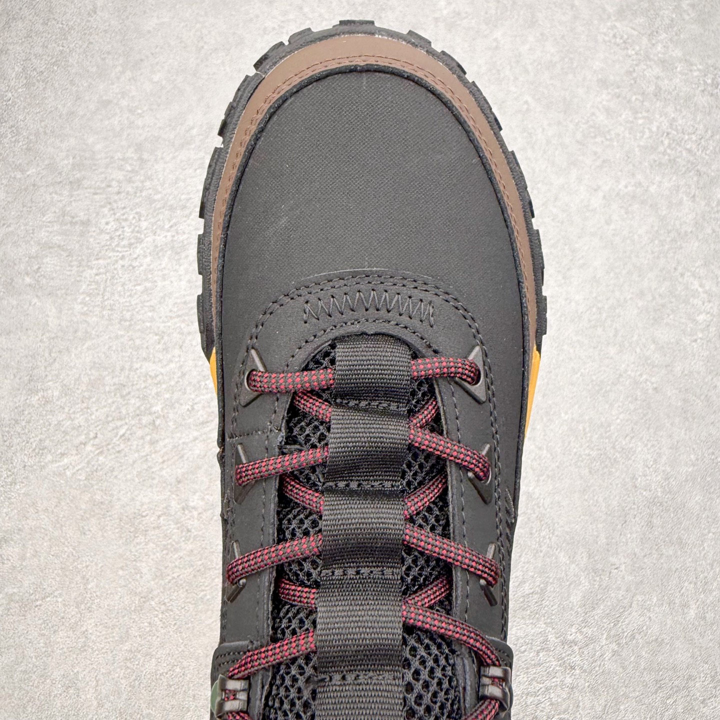 图片[4]-Timberland Greenstride Motion 6 添柏岚防滑耐磨低帮户外功能鞋 简约大方的造型设计，给人以随性休闲的时尚格调，穿着舒适轻便，运动灵活自如，满足日常个性穿搭。Timberland户外品牌最早成立于1918年的美国波士顿，它的成功故事就从第一双防水皮靴Yellow Boots开始。这双具备完全防水机能的靴子瞬间广受好评，他那独创又不失古典的款式，以及大胆使用黄色的崭新风格，吸引了广大消费者的目光。现今仍不改其原有风貌的这双黄靴，就是火遍全球的“大黄靴”。Timberland的高端工艺、实穿耐用等特点让他拥有绝对鞋界地位。尺码：40 41 41.5 42 43 43.5 44 44.5 45 45.5 46-选品中心