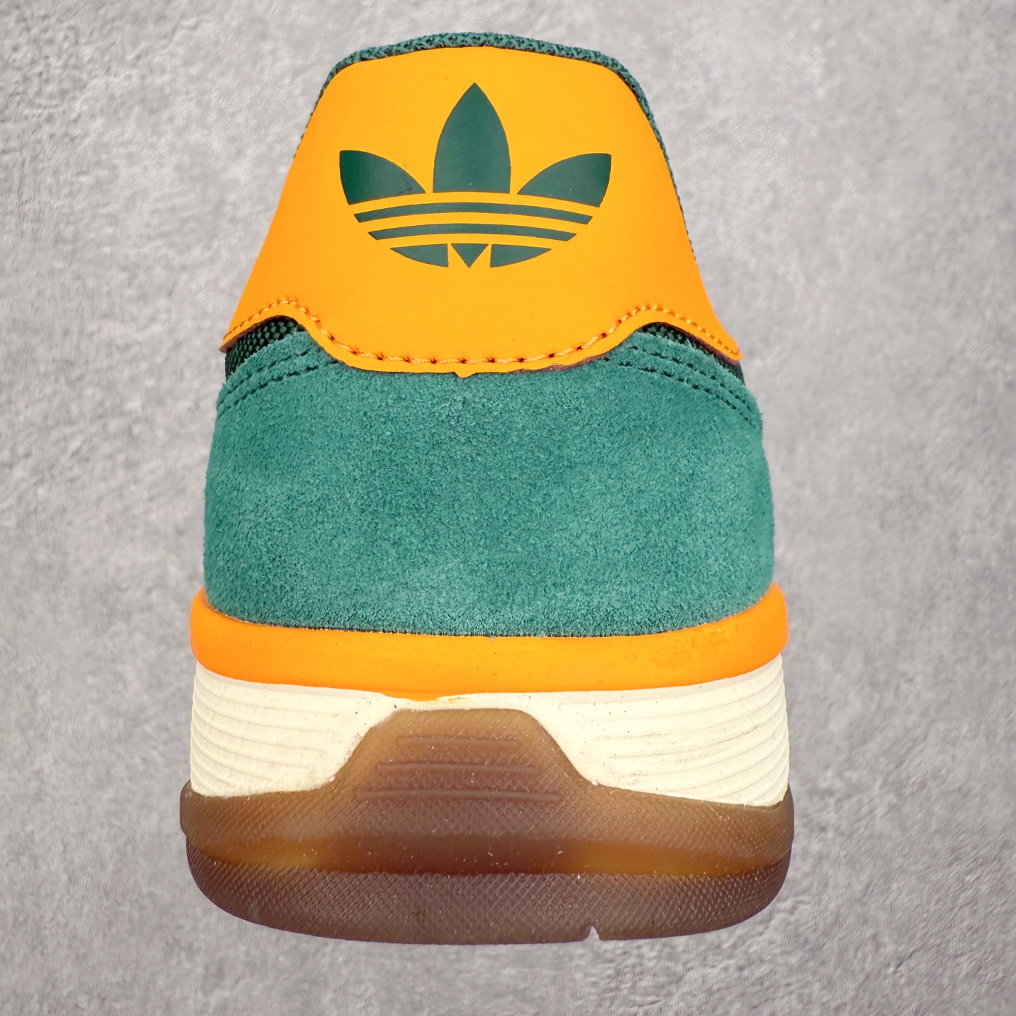 图片[8]-AD Originals Gazelle Sala 舒适柔软耐磨低帮 生活休闲鞋 男女同款 JQ0887 实拍调校N版已经零色差零失真 百分百还原实物色彩所见即所得 不存在货不对板色差等低级问题 选购参考实物拍摄 不混卖不参货 只用心做好货严格选品 承诺混一赔十 尺码：36 36.5 37.5 38 38.5 39 40 40.5 41 42 42.5 43 44 44.5 45-选品中心