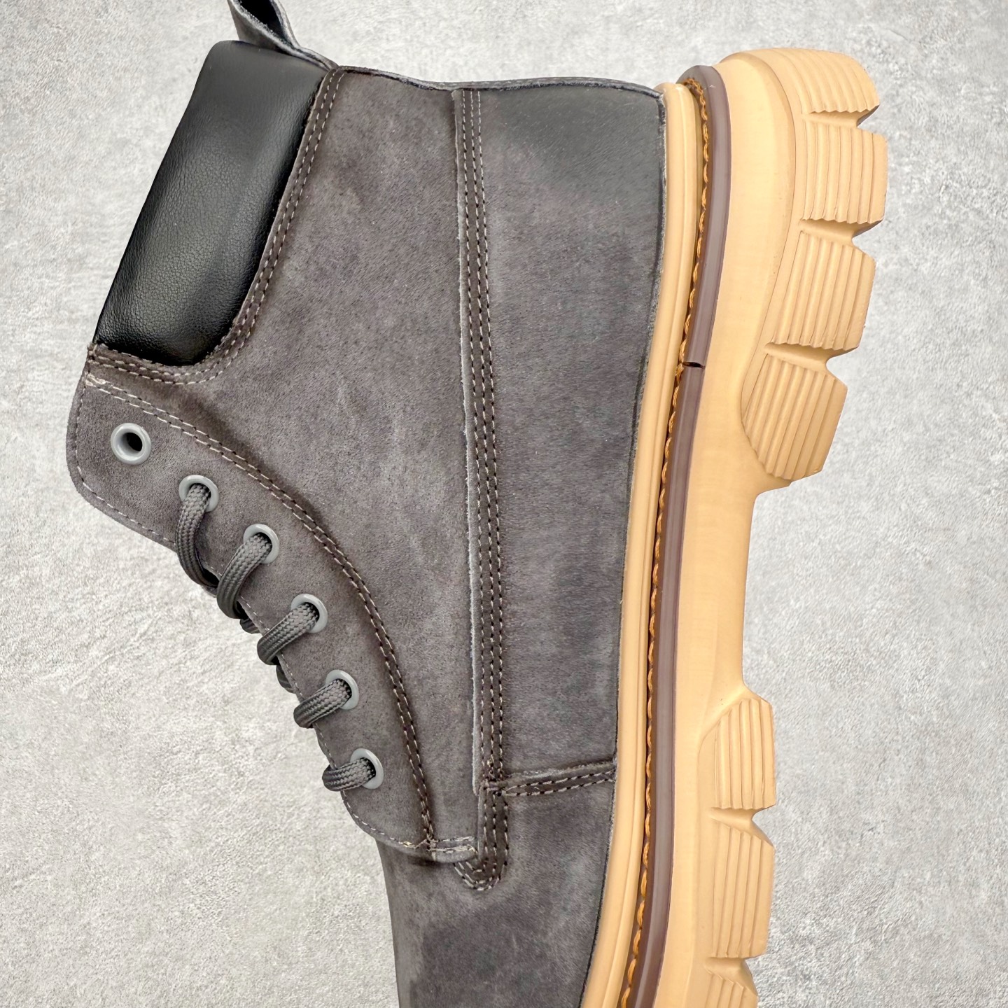 图片[7]-Timberland添柏岚/天伯伦户外中帮休闲大黄靴系列 广东大厂品质 原盒原包装 面料采用意大利🇮🇹顶级磨砂细纹牛皮 搭配防臭防腐真皮乳胶鞋垫 给您完美的穿着体验 质量考究耐穿 型男必备 专治不帅 高品质脚感一流 尺码：38 39 40 41 42 43 44（皮鞋码）-选品中心