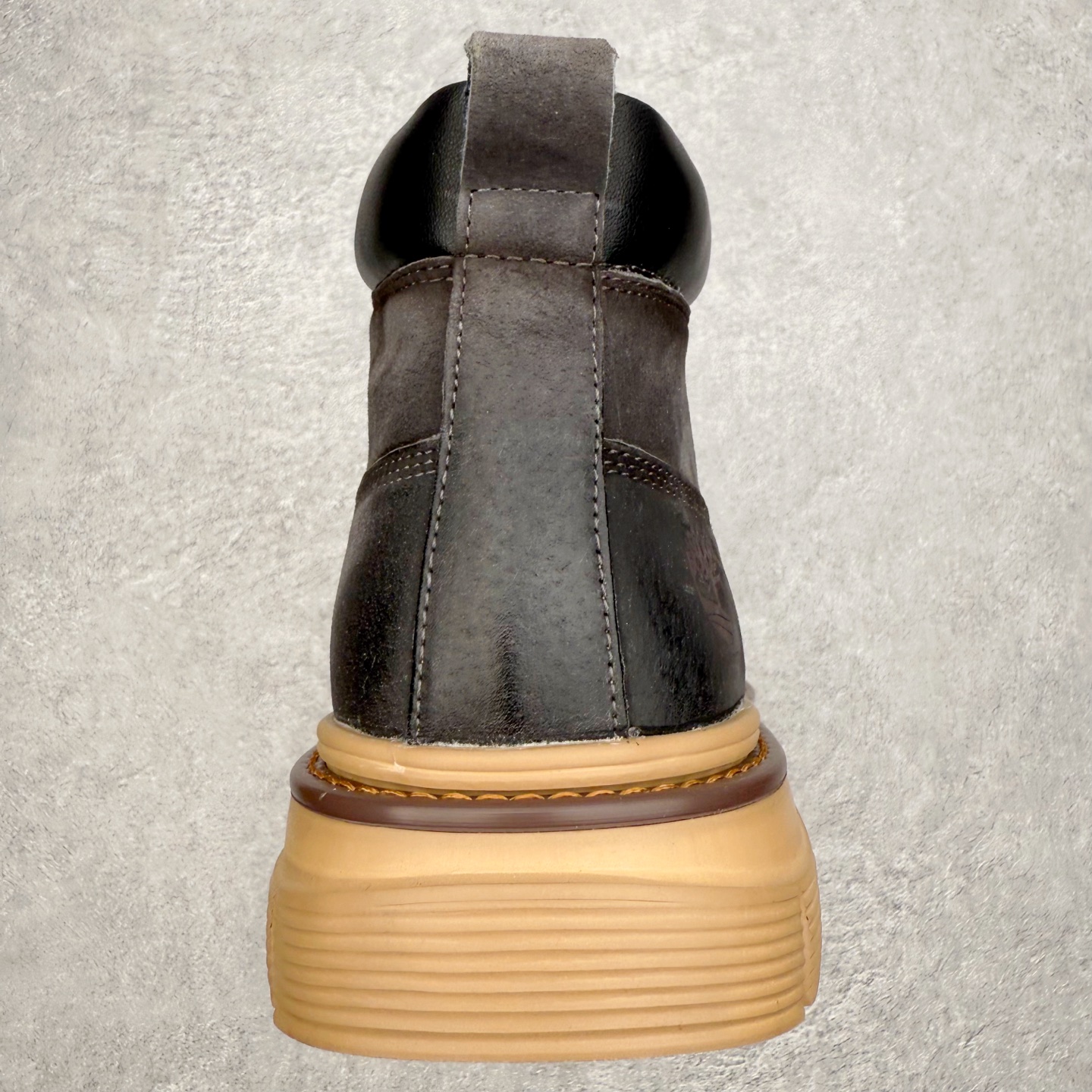 图片[8]-Timberland添柏岚/天伯伦户外中帮休闲大黄靴系列 广东大厂品质 原盒原包装 面料采用意大利🇮🇹顶级磨砂细纹牛皮 搭配防臭防腐真皮乳胶鞋垫 给您完美的穿着体验 质量考究耐穿 型男必备 专治不帅 高品质脚感一流 尺码：38 39 40 41 42 43 44（皮鞋码）-选品中心