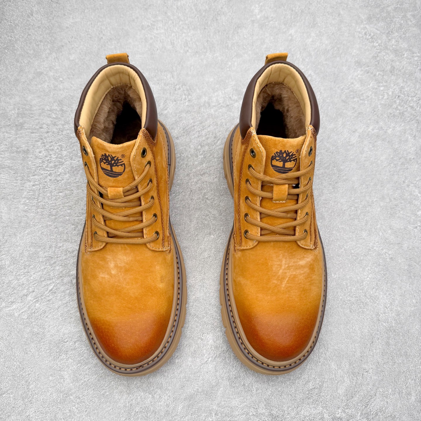 图片[2]-Timberland添柏岚/天伯伦户外中帮休闲大黄靴系列 广东大厂品质 原盒原包装 面料采用意大利🇮🇹顶级磨砂细纹牛皮 搭配防臭防腐真皮乳胶鞋垫 给您完美的穿着体验 质量考究耐穿 型男必备 专治不帅 高品质脚感一流 尺码：38 39 40 41 42 43 44（皮鞋码）-选品中心