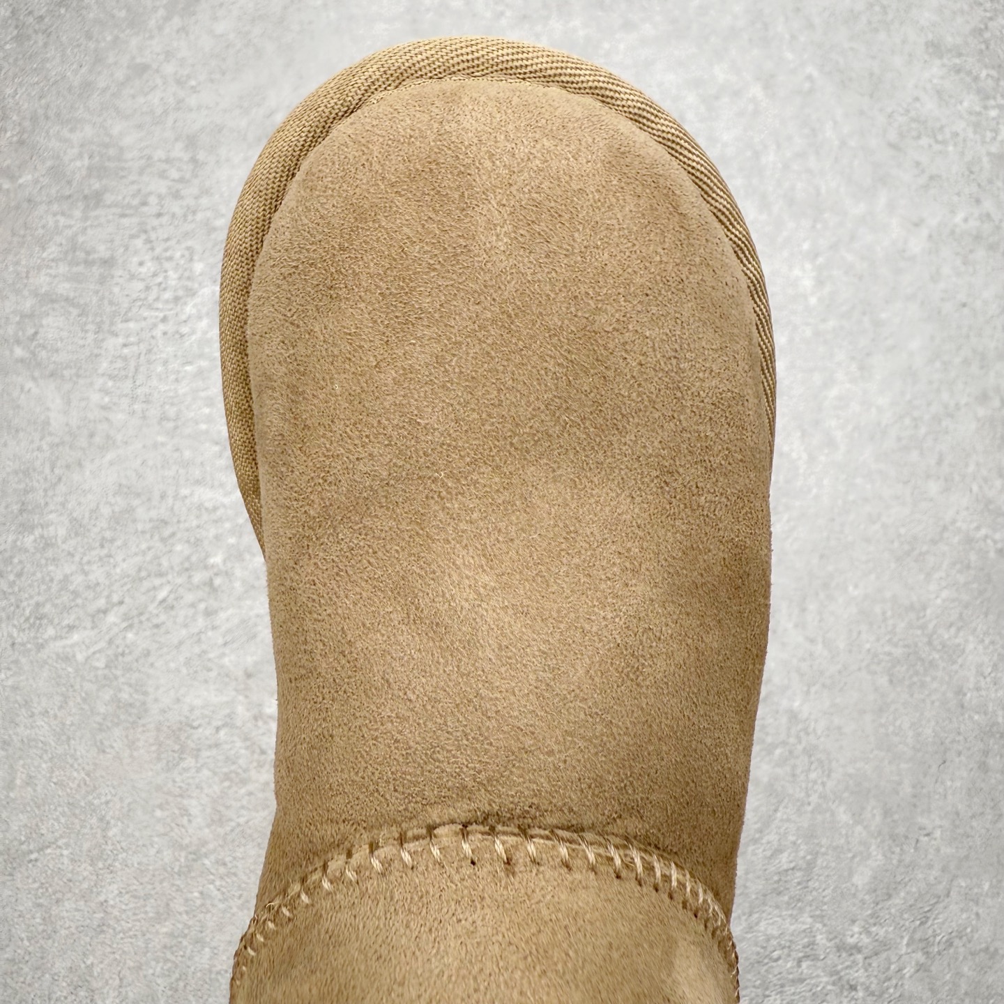 图片[4]-UGG 6109 秋冬经典户外雪地靴童鞋 官方同步包装 检验标 材料采用原厂防污防水皮料 羊毛皮一体 防滑耐磨轻翼大底 保暖性能十足 严寒季节 必属佳品 尺码：28 29 30 31 32 33 34 35-选品中心