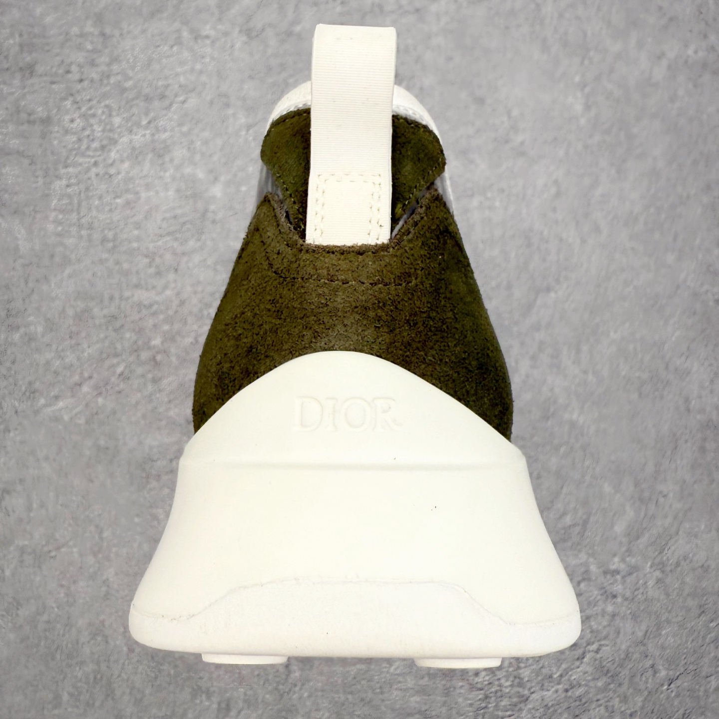 图片[8]-DIOR迪奥 B25 Runner 织物系带防滑低帮生活休闲鞋 结合运动版型与 Dior 优雅的经典标识。采用迪奥灰和白色光滑牛皮革精心制作，饰以经典的米色和黑色 Oblique 印花提升格调。搭配白色纹理橡胶鞋底，可为各式休闲造型增添经典气质，更显精致 配送专柜精美包装，面料采用原版定制牛皮+Oblique 印花布 定制进口超细纤维 增高3.5CM 尺码：40 41 42 43 44 45 46-选品中心