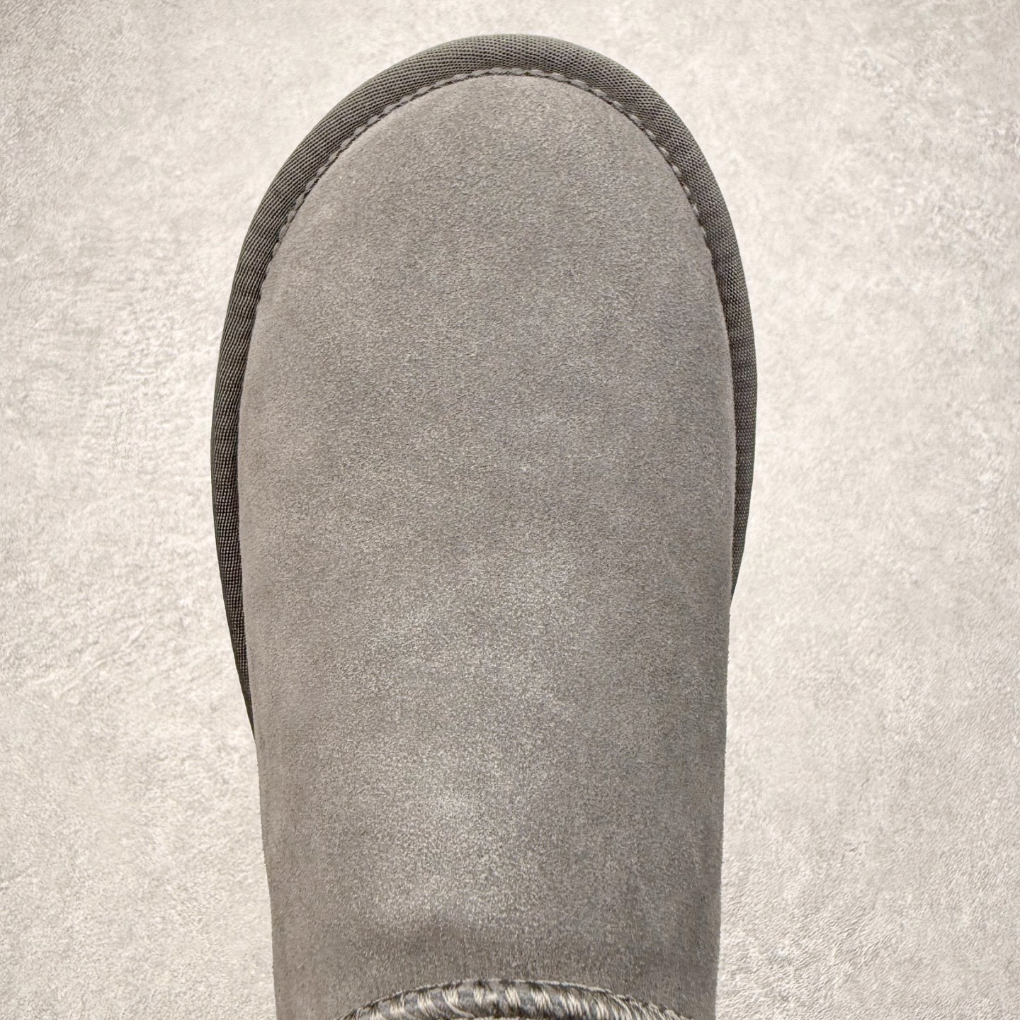 图片[4]-＃福利特价 UGG秋冬经典户外雪地靴 官方同步包装 检验标 材料采用原厂防污防水皮料 羊毛皮一体 防滑耐磨轻翼大底 保暖性能十足 严寒季节 必属佳品 尺码：35 36 37 38 39 40 41 42 43 44 45-选品中心