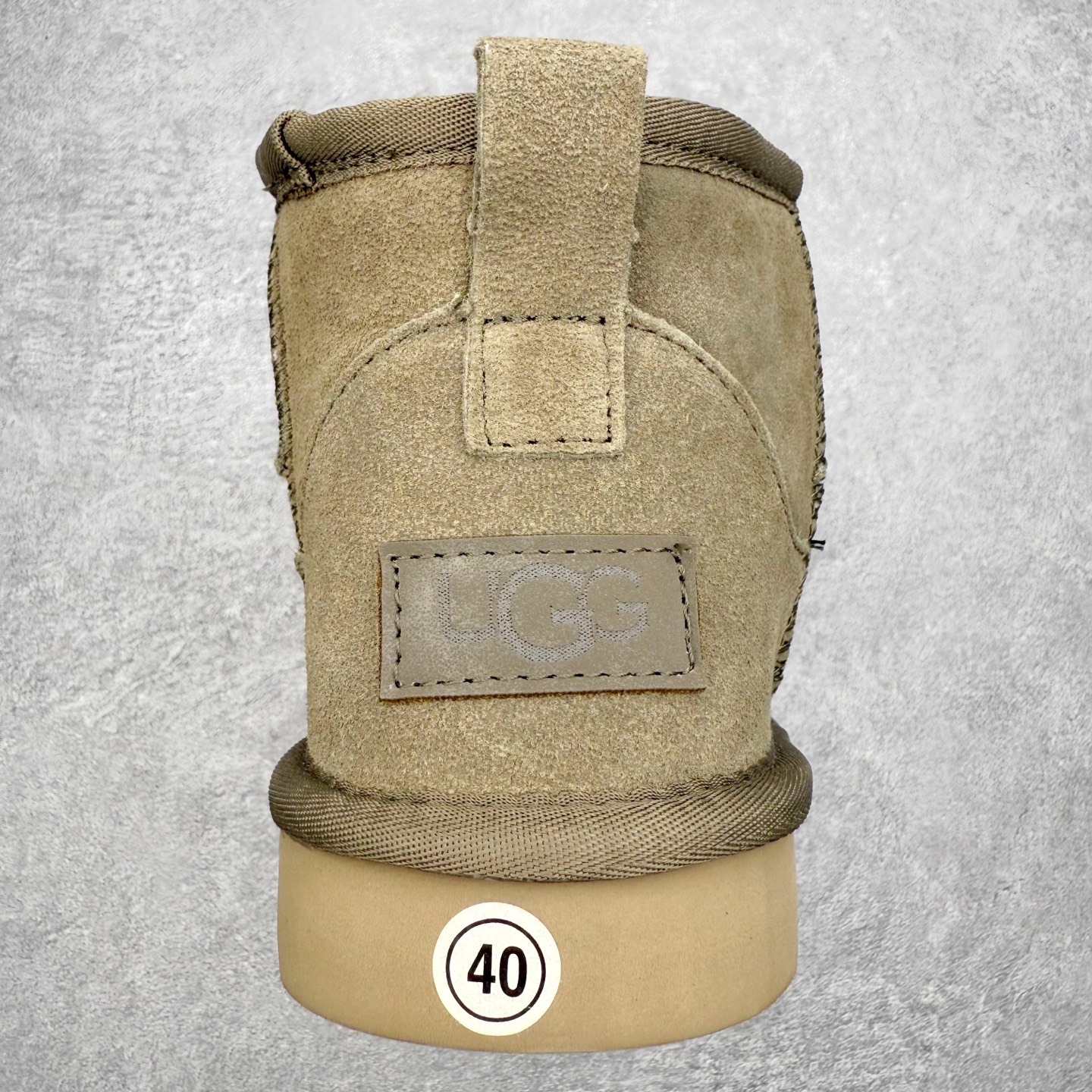 图片[8]-＃福利特价 UGG秋冬经典户外雪地靴 官方同步包装 检验标 材料采用原厂防污防水皮料 羊毛皮一体 防滑耐磨轻翼大底 保暖性能十足 严寒季节 必属佳品 尺码：35 36 37 38 39 40 41 42 43 44 45-选品中心