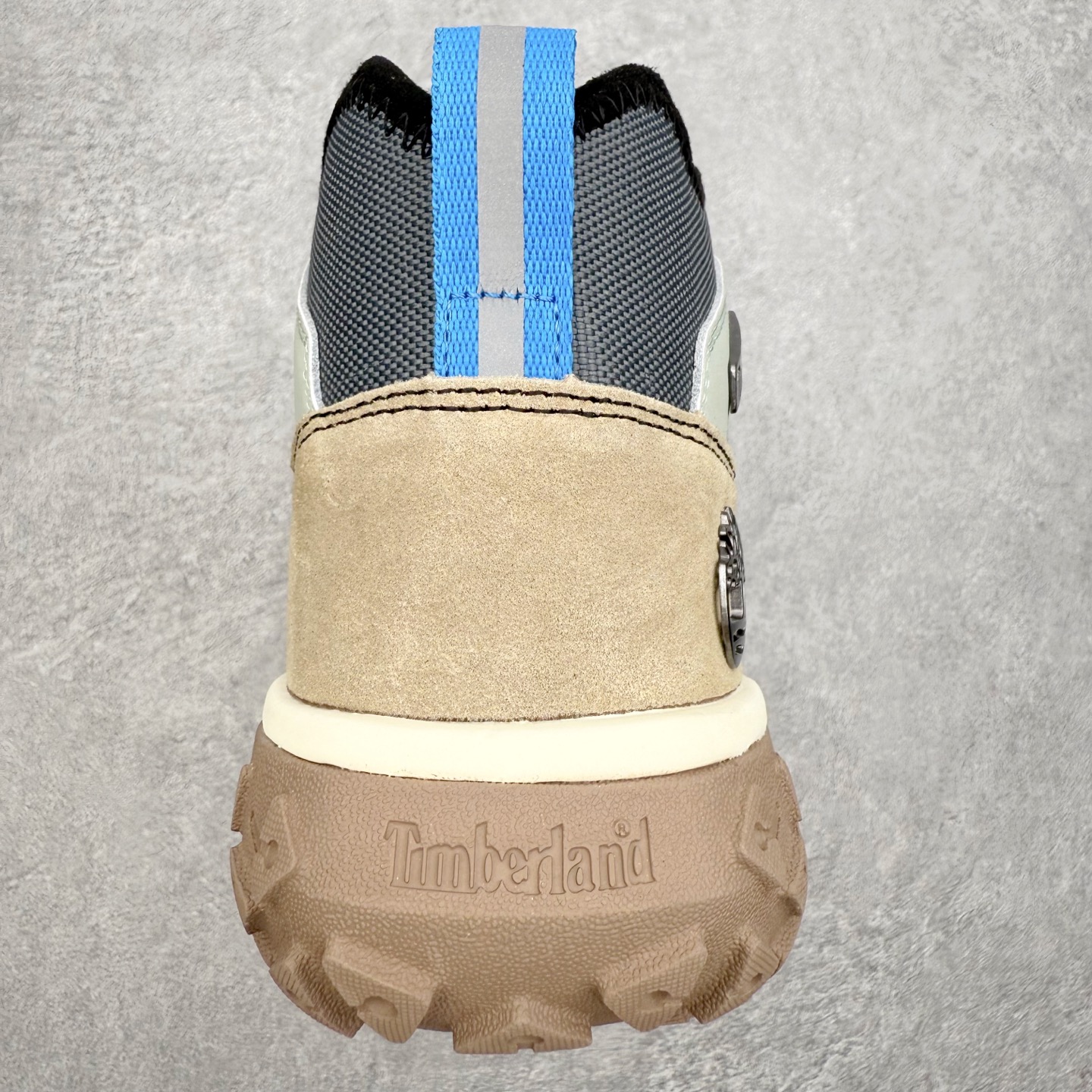 图片[8]-Timberland Greenstride Motion 6 添柏岚防滑耐磨低帮户外功能鞋 简约大方的造型设计，给人以随性休闲的时尚格调，穿着舒适轻便，运动灵活自如，满足日常个性穿搭。Timberland户外品牌最早成立于1918年的美国波士顿，它的成功故事就从第一双防水皮靴Yellow Boots开始。这双具备完全防水机能的靴子瞬间广受好评，他那独创又不失古典的款式，以及大胆使用黄色的崭新风格，吸引了广大消费者的目光。现今仍不改其原有风貌的这双黄靴，就是火遍全球的“大黄靴”。Timberland的高端工艺、实穿耐用等特点让他拥有绝对鞋界地位。尺码：40 41 41.5 42 43 43.5 44 44.5 45 45.5 46-选品中心