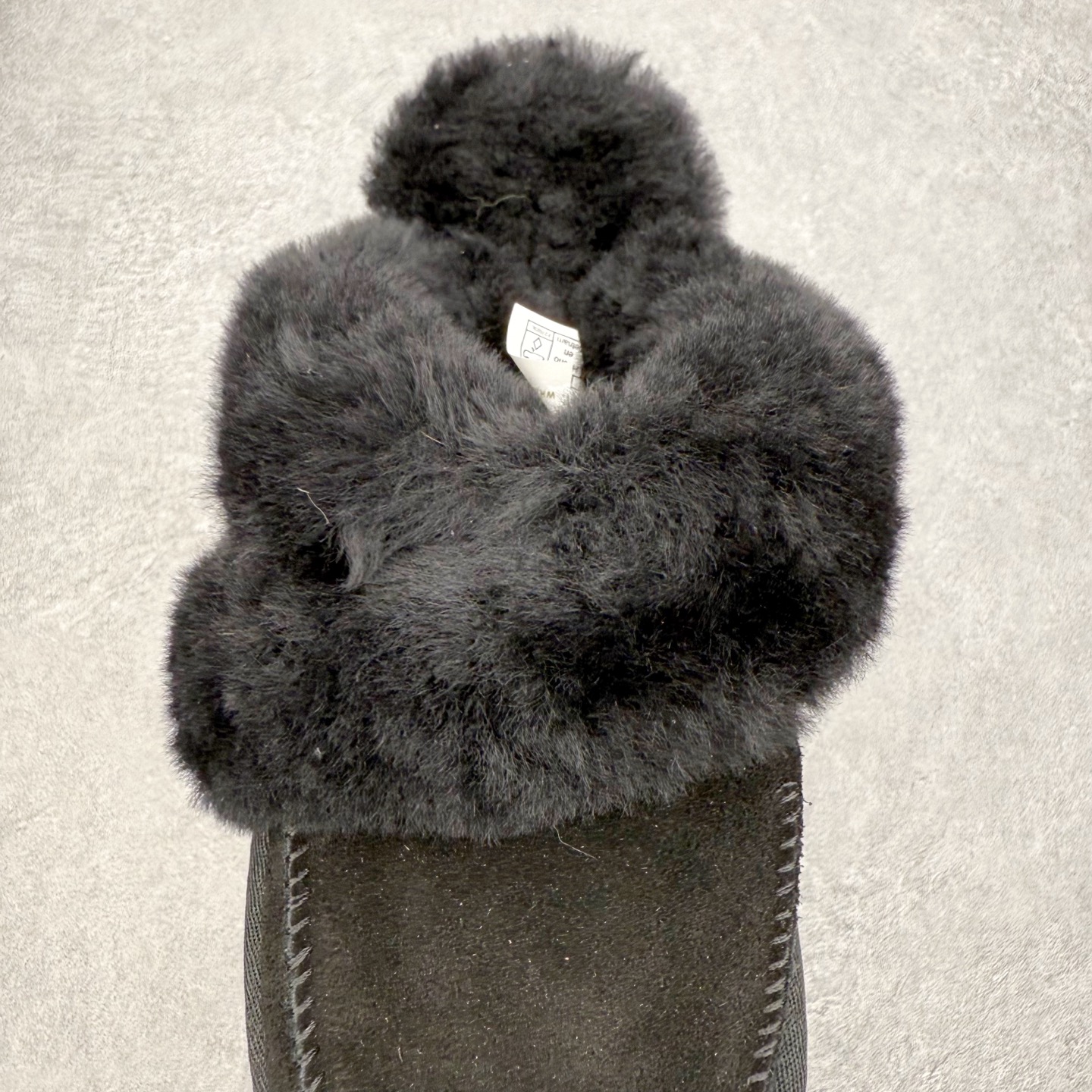 图片[5]-UGG 4571 秋冬羊皮毛一体雪地靴 全鞋采用ZP同厂 隆丰A级澳洲进口羊皮毛一体 品牌代工厂生产线 完全遵循ZP工艺流程 代工厂原厂版师 秉承无原鞋不开发选择 注重每一处细节 市面最正版型 TREADLITE\\\”轻翼\\\”科技外底 轻便/耐用/柔韧/桩型【售后郑重承诺】一个月内若出现重大脱胶/断底等质量问题 直接为您换新！尺码：35 36 37 38 39 40-选品中心