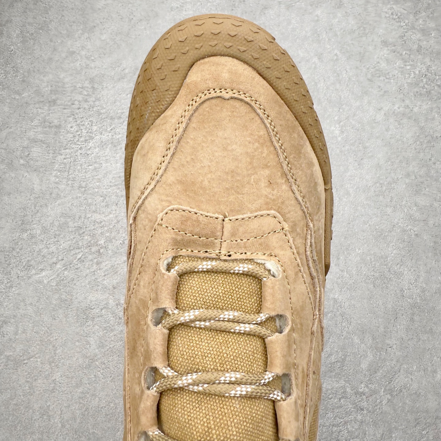 图片[4]-UGG Tasman Weather Hybrid 塔斯曼混合系列户外中帮休闲马丁靴雪地靴UGG秋冬新品 秋冬必备（内里加绒保暖🔥）时尚休闲马丁靴雪地靴系列 代购专供品质 面料采用进口头层牛皮材质 鞋内里采用🔥毛茸一体内里保暖锁热。外置防滑橡胶大底 系带设计 穿脱十分方便 采用TPU模压定型真皮鞋面材质#科技外底防滑,耐磨性和良好的弹性！尺码：39-44-选品中心