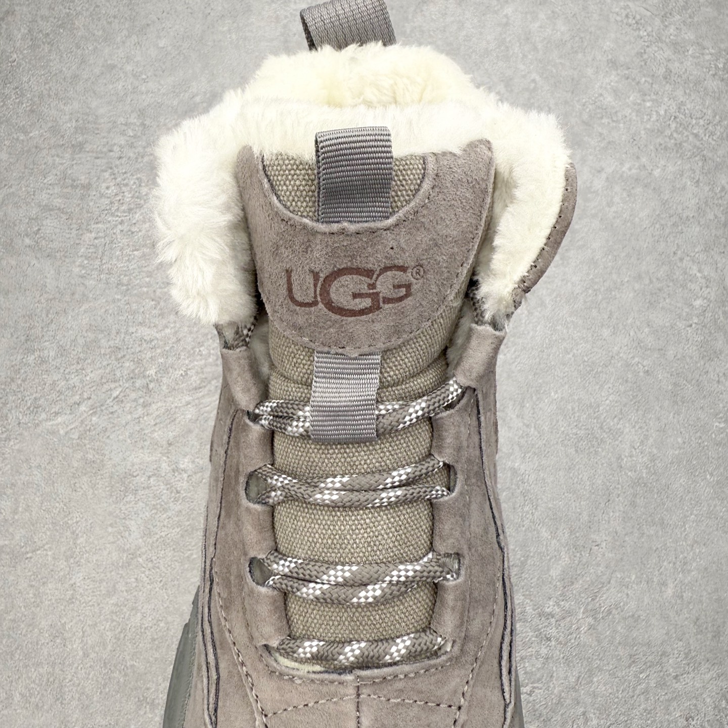 图片[5]-UGG Tasman Weather Hybrid 塔斯曼混合系列户外中帮休闲马丁靴雪地靴UGG秋冬新品 秋冬必备（内里加绒保暖🔥）时尚休闲马丁靴雪地靴系列 代购专供品质 面料采用进口头层牛皮材质 鞋内里采用🔥毛茸一体内里保暖锁热。外置防滑橡胶大底 系带设计 穿脱十分方便 采用TPU模压定型真皮鞋面材质#科技外底防滑,耐磨性和良好的弹性！尺码：39-44-选品中心