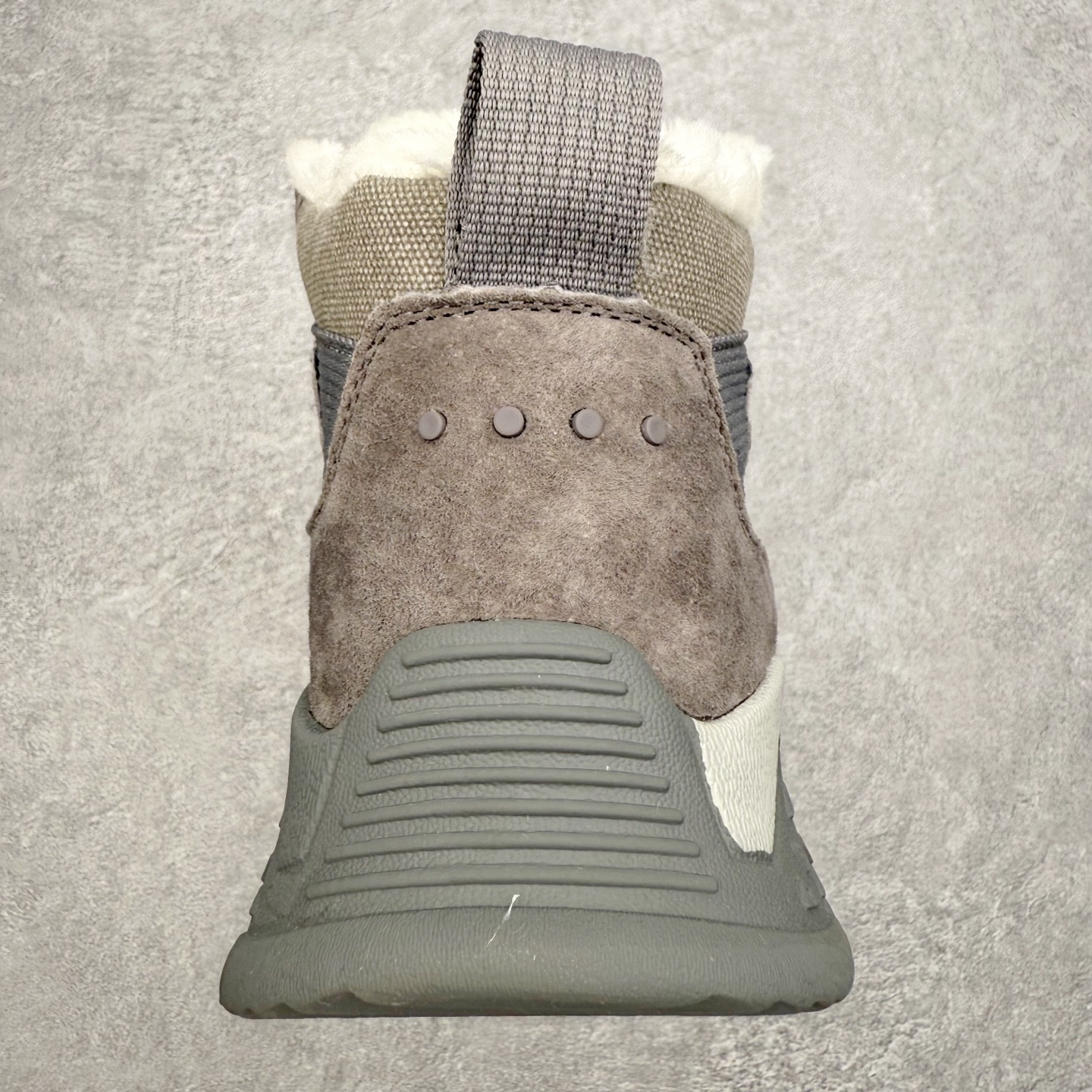 图片[8]-UGG Tasman Weather Hybrid 塔斯曼混合系列户外中帮休闲马丁靴雪地靴UGG秋冬新品 秋冬必备（内里加绒保暖🔥）时尚休闲马丁靴雪地靴系列 代购专供品质 面料采用进口头层牛皮材质 鞋内里采用🔥毛茸一体内里保暖锁热。外置防滑橡胶大底 系带设计 穿脱十分方便 采用TPU模压定型真皮鞋面材质#科技外底防滑,耐磨性和良好的弹性！尺码：39-44-选品中心