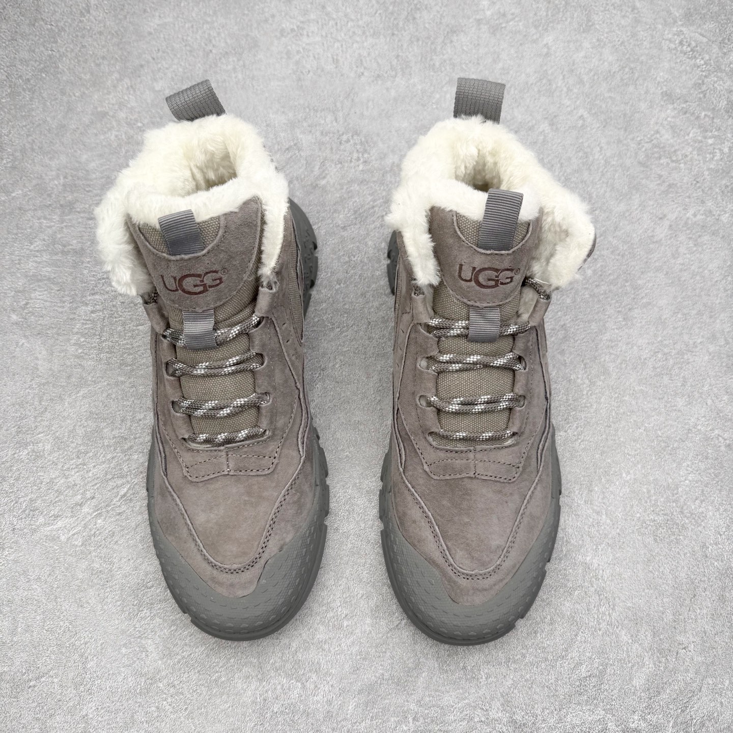 图片[2]-UGG Tasman Weather Hybrid 塔斯曼混合系列户外中帮休闲马丁靴雪地靴UGG秋冬新品 秋冬必备（内里加绒保暖🔥）时尚休闲马丁靴雪地靴系列 代购专供品质 面料采用进口头层牛皮材质 鞋内里采用🔥毛茸一体内里保暖锁热。外置防滑橡胶大底 系带设计 穿脱十分方便 采用TPU模压定型真皮鞋面材质#科技外底防滑,耐磨性和良好的弹性！尺码：39-44-选品中心