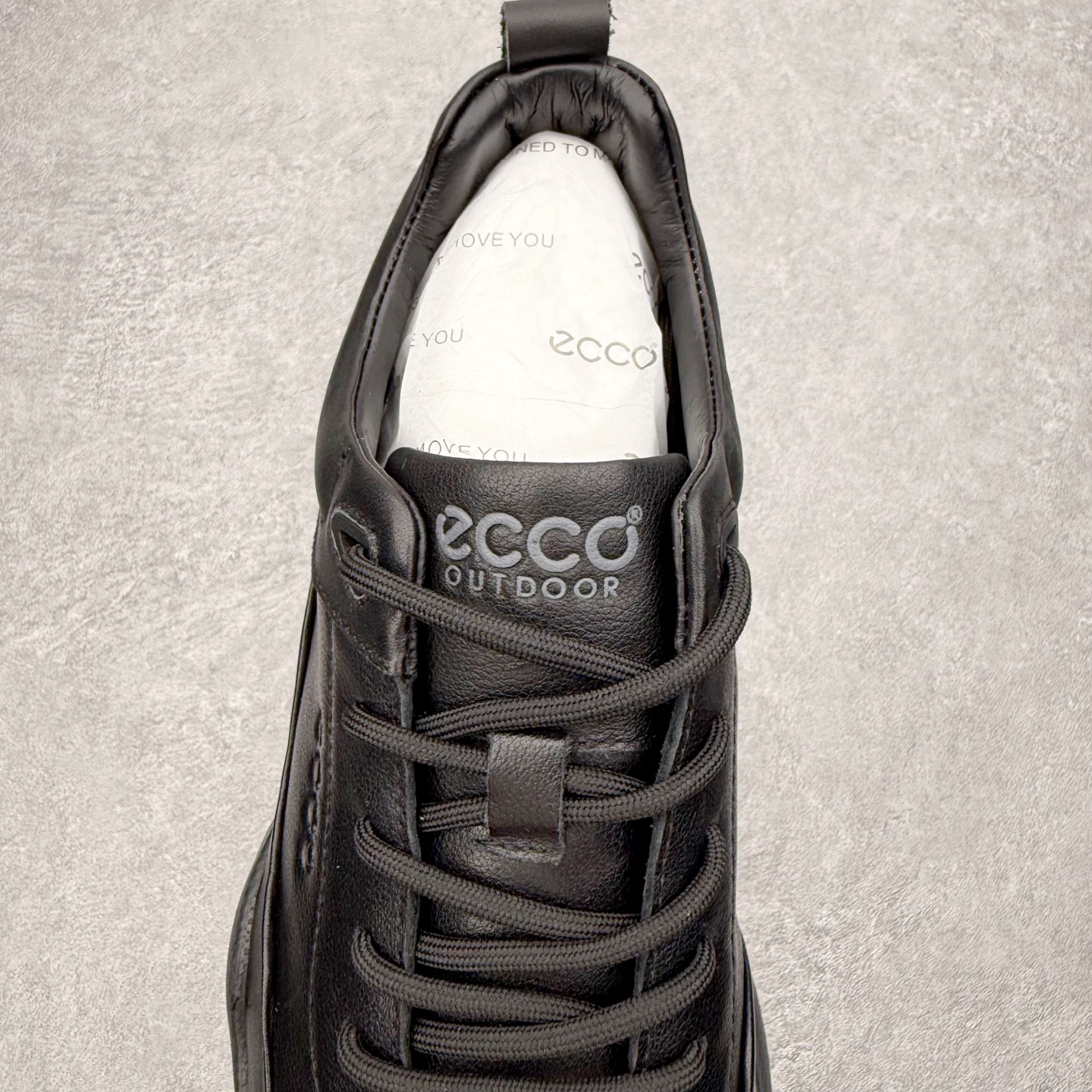 图片[5]-ECCO爱步跑步鞋百搭舒适 秋冬新款厚底休闲运动鞋男鞋 灵动系列 黄景瑜同款 品质牛皮鞋面，轻盈柔韧 具有良好的透气性 细腻柔软 简约系带设计 可自由调节松紧 贴合脚型 PU泡沫橡胶大底 抓地力强 具有良好的防滑耐磨性 时尚简约 休闲百搭 尺码：38 39 40 41 42 43 44 （皮鞋码）-选品中心