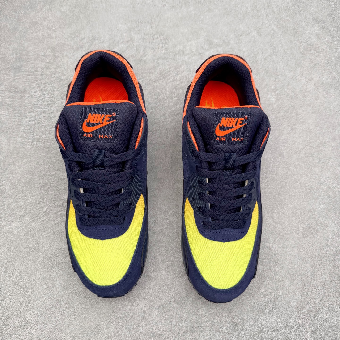 图片[2]-＃MX版 NK Air MAX 90 气垫复古减震跑步鞋 DM0029-700 经典重温 独家陆续补货 外单专供大厂出品 品质稳定 一百余色 终端操作 Air Max 90于1990年推出 来自Air Max系列 在Air Max 1的基础上改进而得 增加了气垫面积 外型上也更为流线 最特別的就是加入了菱纹塑胶嵌板 为Air Max 90增添了许多潮流气息 皮革鞋面 造就出色耐穿性和支撑力 Max Air缓震配置搭配泡棉中底 令Air Max 90轻盈而舒适 华夫格橡胶外底 铸就Air Max 90非凡的抓地力 而Air Max 90不仅是一双跑鞋 它成功跨越了时间的演进 成为了球鞋文化与潮流圈中最熟为人知的鞋款之一 尺码：36 36.5 37.5 38 38.5 39 40 40.5 41 42 42.5 43 44 44.5 45-选品中心