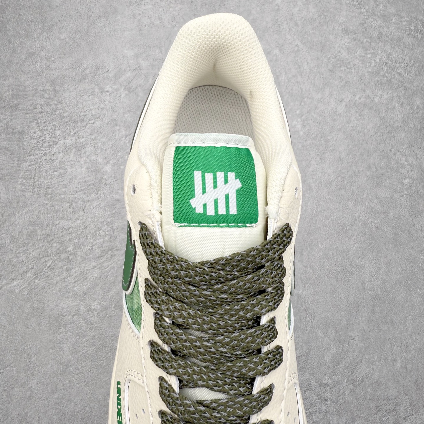 图片[5]-NK Air Force 1´07 Low 空军一号低帮百搭休闲运动板鞋 XY2825-005 柔软、弹性十足的缓震性能和出色的中底设计 横跨复古与现代的外型结合 造就出风靡全球 三十多年的Force 1 直到今天还深受青睐 实拍调校N版已经零色差零失真 百分百还原实物色彩所见即所得 不存在货不对板色差等低级问题 选购参考实物拍摄 不混卖不参货 只用心做好货严格选品 承诺混一赔十 尺码：36 36.5 37.5 38 38.5 39 40 40.5 41 42 42.5 43 44 44.5 45-选品中心