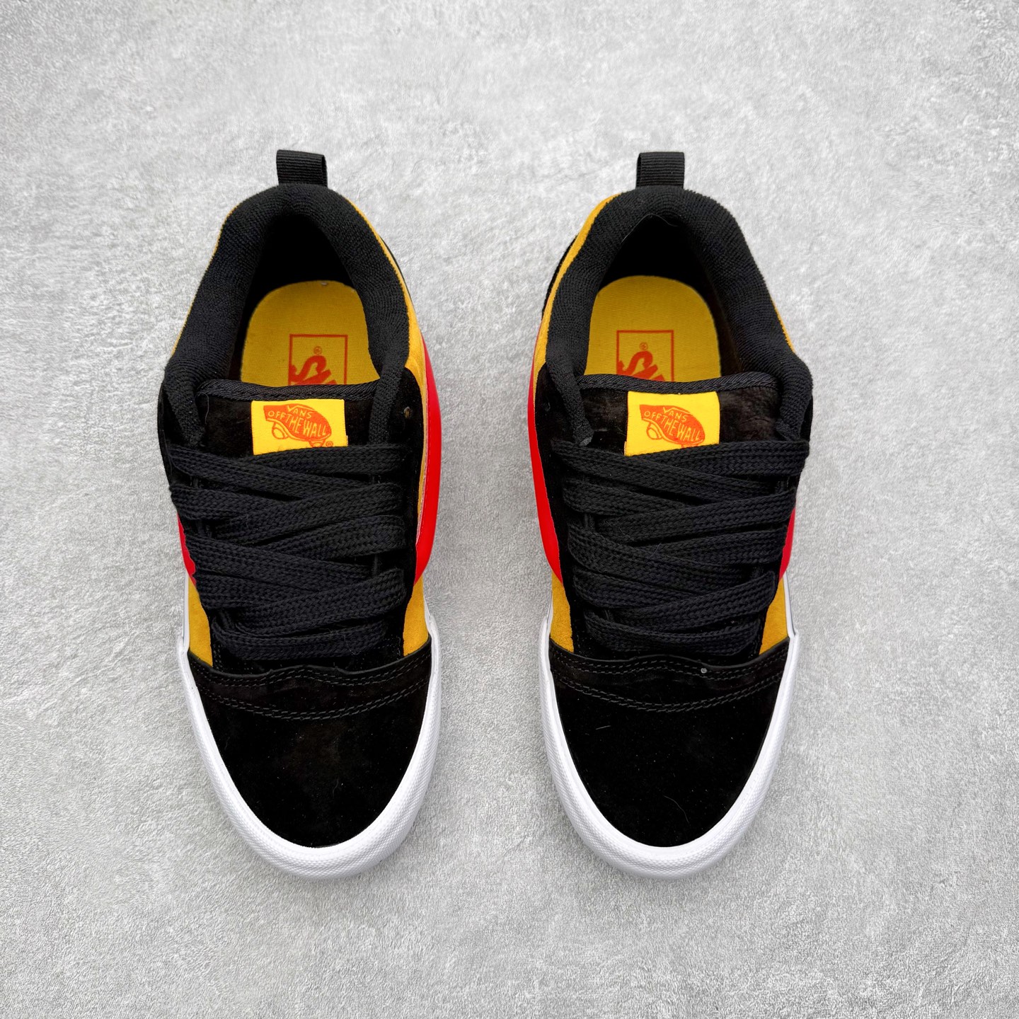 图片[2]-Vans Knu Skool “SUEDE YELLOW” 官方新款 黑黄复古休闲胖胖面包鞋 肥胖版大LOGO原版全皮猪八面料 货号：VN000CS0END 尺码：35 36 36.5 37 38 38.5 39 40 40.5 41 42 42.5 43 44 45 工艺：硫化1：1（重量1：1、真标、原钢印、材质标、鞋型标、合格证）-选品中心