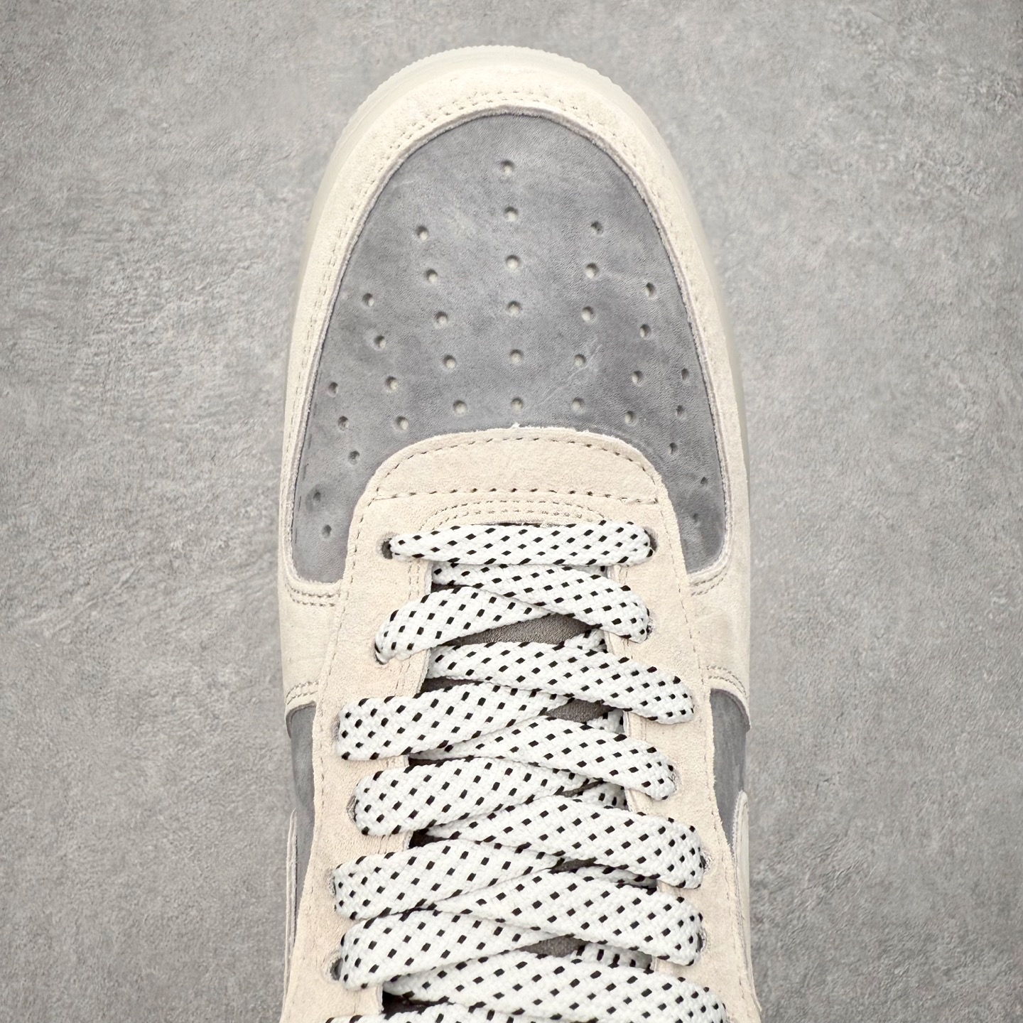 图片[4]-NK Air Force 1´07 Low 空军一号低帮百搭休闲运动板鞋 DD1928-309 柔软、弹性十足的缓震性能和出色的中底设计 横跨复古与现代的外型结合 造就出风靡全球 三十多年的Force 1 直到今天还深受青睐 实拍调校N版已经零色差零失真 百分百还原实物色彩所见即所得 不存在货不对板色差等低级问题 选购参考实物拍摄 不混卖不参货 只用心做好货严格选品 承诺混一赔十 尺码：36 36.5 37.5 38 38.5 39 40 40.5 41 42 42.5 43 44 44.5 45-选品中心