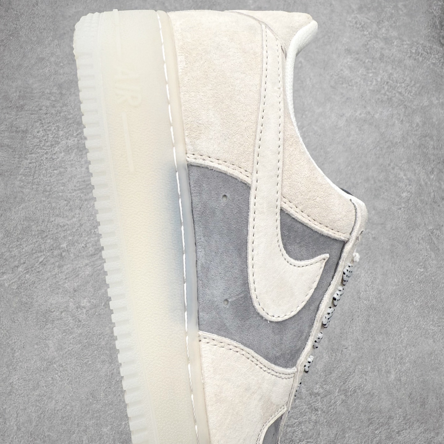 图片[6]-NK Air Force 1´07 Low 空军一号低帮百搭休闲运动板鞋 DD1928-309 柔软、弹性十足的缓震性能和出色的中底设计 横跨复古与现代的外型结合 造就出风靡全球 三十多年的Force 1 直到今天还深受青睐 实拍调校N版已经零色差零失真 百分百还原实物色彩所见即所得 不存在货不对板色差等低级问题 选购参考实物拍摄 不混卖不参货 只用心做好货严格选品 承诺混一赔十 尺码：36 36.5 37.5 38 38.5 39 40 40.5 41 42 42.5 43 44 44.5 45-选品中心