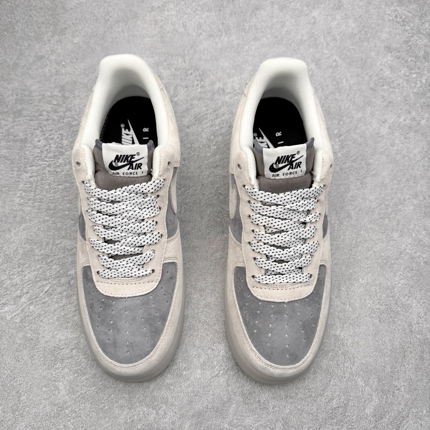 图片[2]-NK Air Force 1´07 Low 空军一号低帮百搭休闲运动板鞋 DD1928-309 柔软、弹性十足的缓震性能和出色的中底设计 横跨复古与现代的外型结合 造就出风靡全球 三十多年的Force 1 直到今天还深受青睐 实拍调校N版已经零色差零失真 百分百还原实物色彩所见即所得 不存在货不对板色差等低级问题 选购参考实物拍摄 不混卖不参货 只用心做好货严格选品 承诺混一赔十 尺码：36 36.5 37.5 38 38.5 39 40 40.5 41 42 42.5 43 44 44.5 45-选品中心