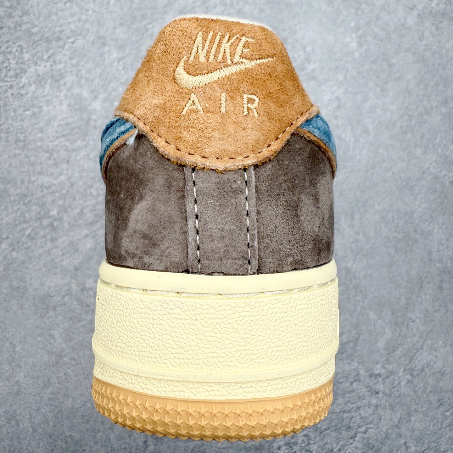 图片[8]-NK Air Force 1´07 Low 空军一号低帮百搭休闲运动板鞋 DD1928-309 柔软、弹性十足的缓震性能和出色的中底设计 横跨复古与现代的外型结合 造就出风靡全球 三十多年的Force 1 直到今天还深受青睐 实拍调校N版已经零色差零失真 百分百还原实物色彩所见即所得 不存在货不对板色差等低级问题 选购参考实物拍摄 不混卖不参货 只用心做好货严格选品 承诺混一赔十 尺码：36 36.5 37.5 38 38.5 39 40 40.5 41 42 42.5 43 44 44.5 45-选品中心