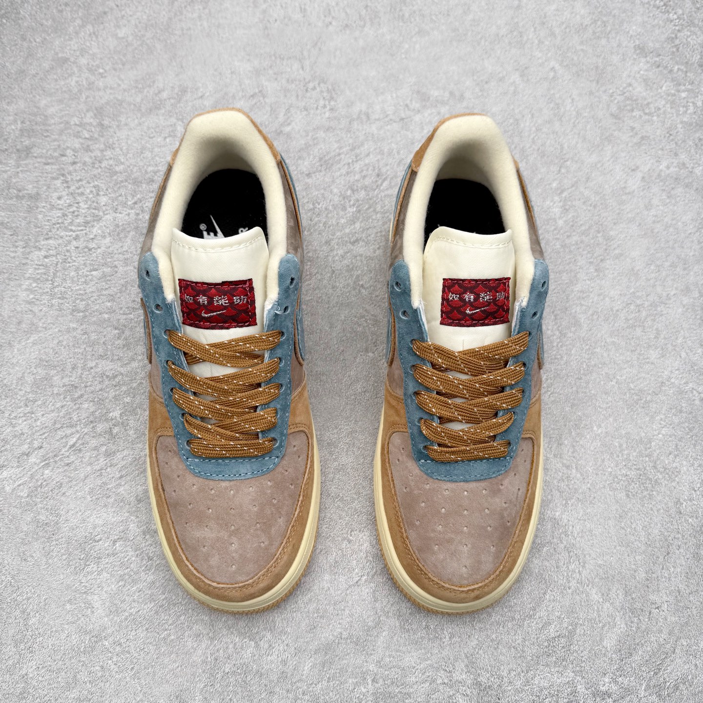 图片[2]-NK Air Force 1´07 Low 空军一号低帮百搭休闲运动板鞋 DD1928-309 柔软、弹性十足的缓震性能和出色的中底设计 横跨复古与现代的外型结合 造就出风靡全球 三十多年的Force 1 直到今天还深受青睐 实拍调校N版已经零色差零失真 百分百还原实物色彩所见即所得 不存在货不对板色差等低级问题 选购参考实物拍摄 不混卖不参货 只用心做好货严格选品 承诺混一赔十 尺码：36 36.5 37.5 38 38.5 39 40 40.5 41 42 42.5 43 44 44.5 45-选品中心