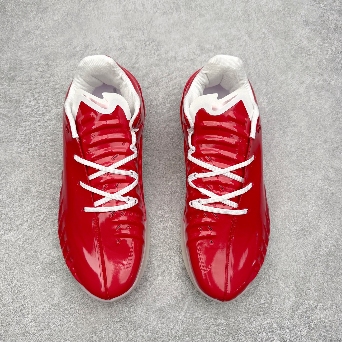 图片[2]-＃K版 NK Air Zoom G.T.4.0 EP 新款实战低帮篮球鞋 一个月返厂/换新售后服务 支持各种实战 全套原纸板楦头开发 独家原档数据私模唯一正确8层组合大底 全新GT 4.0全掌搭载了 ZoomX 泡棉 使得整双鞋在缓震表现上可谓相当优秀 拥有着顶级科技配置的同时 颜值设计也非常可观 整体鞋型仍然保留了前低后高的设计 G.T. Cut 传统的突进极速突破的感觉 鞋头麂皮材质和 NK Flywire 飞线工艺 相对来说包裹感更好了 必备的TPU 支撑片 两侧 Swoosh 的透气孔设计 起到散热透气的作用 鞋舌采用类似跑鞋的半开叉式设计 搭配鞋带既可以提升包裹感 又降低了运动中鞋舌乱跑的可能性 鞋子内里填充相当厚实 避免掉跟 尺码：36 36.5 37.5 38 38.5 39 40 40.5 41 42 42.5 43 44 44.5 45 45.5 46-选品中心