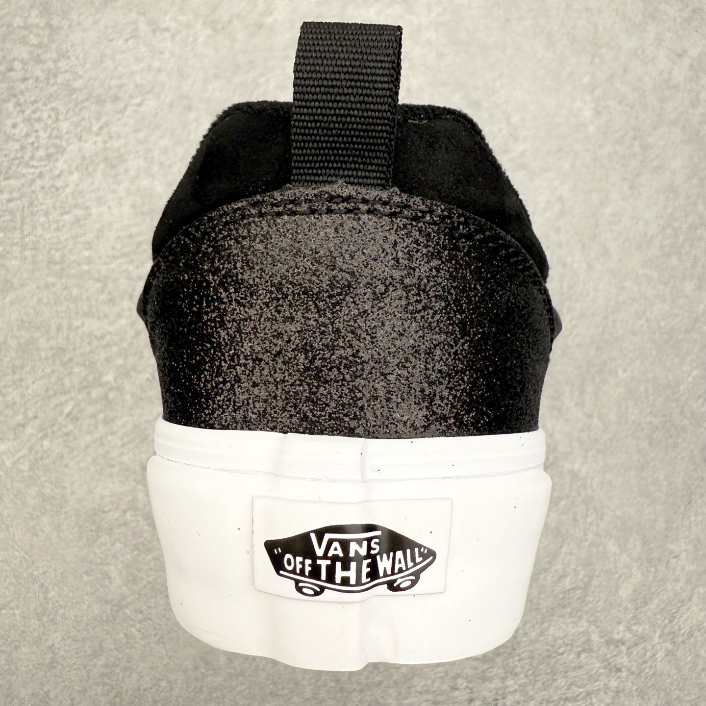 图片[8]-Vans Knu Skool 复古纹理抽绳 官方新款 经典肥胖版大Logo麂皮拼接黑色珠光亮面材质面包鞋 货号：VN000VB4CJK 尺码：35 36 36.5 37 38 38.5 39 40 40.5 41 42 42.5 43 44 45-选品中心