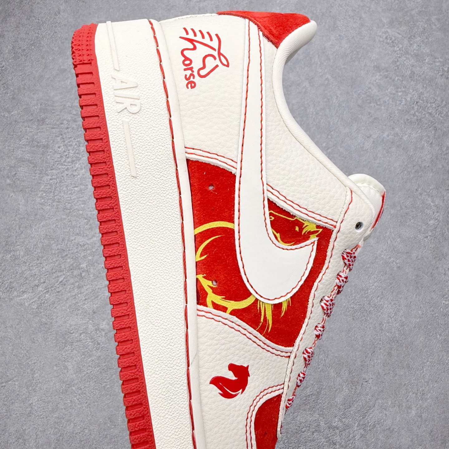 图片[6]-NK Air Force 1´07 Low 空军一号低帮百搭休闲运动板鞋 XL1979-133 柔软、弹性十足的缓震性能和出色的中底设计 横跨复古与现代的外型结合 造就出风靡全球 三十多年的Force 1 直到今天还深受青睐 实拍调校N版已经零色差零失真 百分百还原实物色彩所见即所得 不存在货不对板色差等低级问题 选购参考实物拍摄 不混卖不参货 只用心做好货严格选品 承诺混一赔十 尺码：36 36.5 37.5 38 38.5 39 40 40.5 41 42 42.5 43 44 44.5 45-选品中心