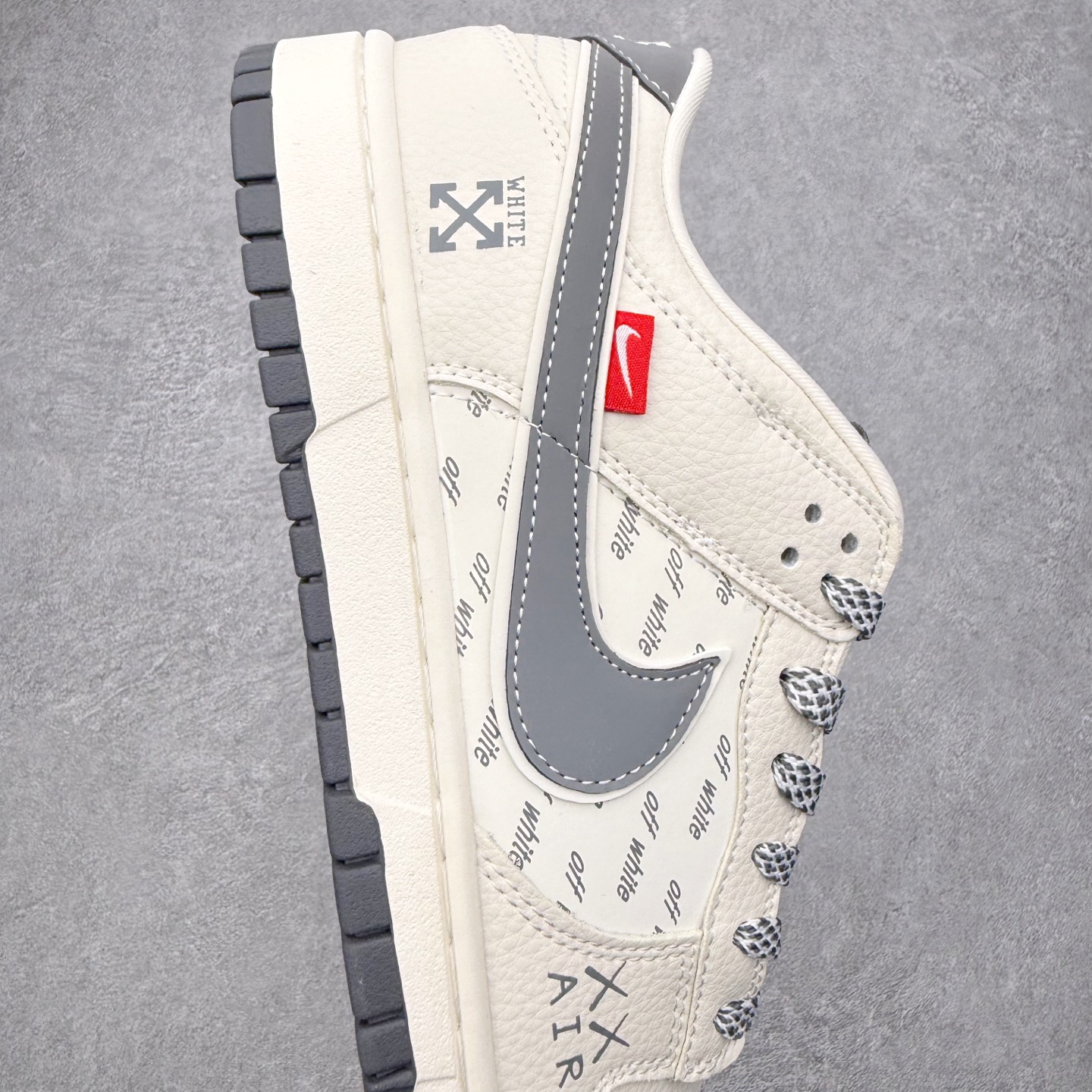 图片[6]-NK Dunk Low 定制配色 SD8888-005 大厂出品 极力推荐 原装头层材料 独家版型蒸餾加工帶來的是更好的视觉和脚感体验大厂纯原品质出货 清洁度 电绣工艺 皮料切割干净无任何毛边 细节完美 实拍调校N版已经零色差零失真 百分百还原实物色彩所见即所得 不存在货不对板色差等低级问题 选购参考实物拍摄 不混卖不参货 只用心做好货严格选品 承诺混一赔十 尺码：36 36.5 37.5 38 38.5 39 40 40.5 41 42 42.5 43 44 44.5 45-选品中心