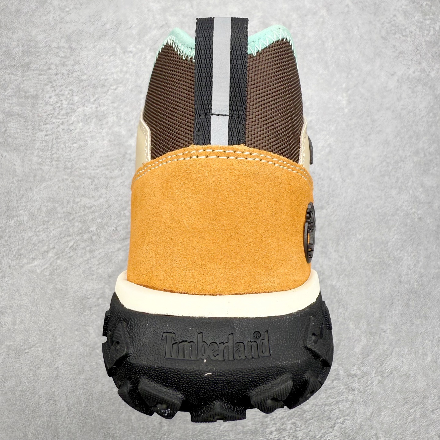 图片[8]-Timberland Greenstride Motion 6 添柏岚防滑耐磨低帮户外功能鞋 简约大方的造型设计，给人以随性休闲的时尚格调，穿着舒适轻便，运动灵活自如，满足日常个性穿搭。Timberland户外品牌最早成立于1918年的美国波士顿，它的成功故事就从第一双防水皮靴Yellow Boots开始。这双具备完全防水机能的靴子瞬间广受好评，他那独创又不失古典的款式，以及大胆使用黄色的崭新风格，吸引了广大消费者的目光。现今仍不改其原有风貌的这双黄靴，就是火遍全球的“大黄靴”。Timberland的高端工艺、实穿耐用等特点让他拥有绝对鞋界地位。尺码：40 41 41.5 42 43 43.5 44 44.5 45 45.5 46-选品中心