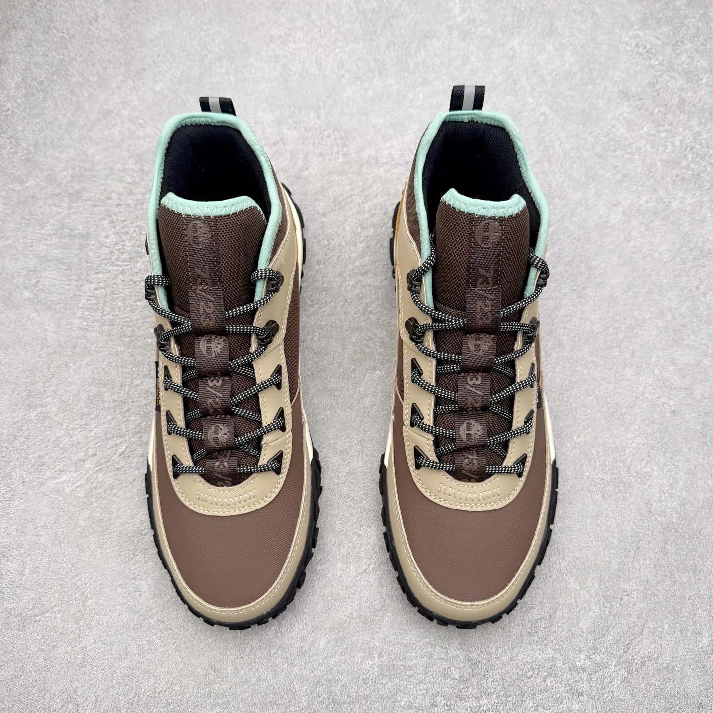 图片[2]-Timberland Greenstride Motion 6 添柏岚防滑耐磨低帮户外功能鞋 简约大方的造型设计，给人以随性休闲的时尚格调，穿着舒适轻便，运动灵活自如，满足日常个性穿搭。Timberland户外品牌最早成立于1918年的美国波士顿，它的成功故事就从第一双防水皮靴Yellow Boots开始。这双具备完全防水机能的靴子瞬间广受好评，他那独创又不失古典的款式，以及大胆使用黄色的崭新风格，吸引了广大消费者的目光。现今仍不改其原有风貌的这双黄靴，就是火遍全球的“大黄靴”。Timberland的高端工艺、实穿耐用等特点让他拥有绝对鞋界地位。尺码：40 41 41.5 42 43 43.5 44 44.5 45 45.5 46-选品中心