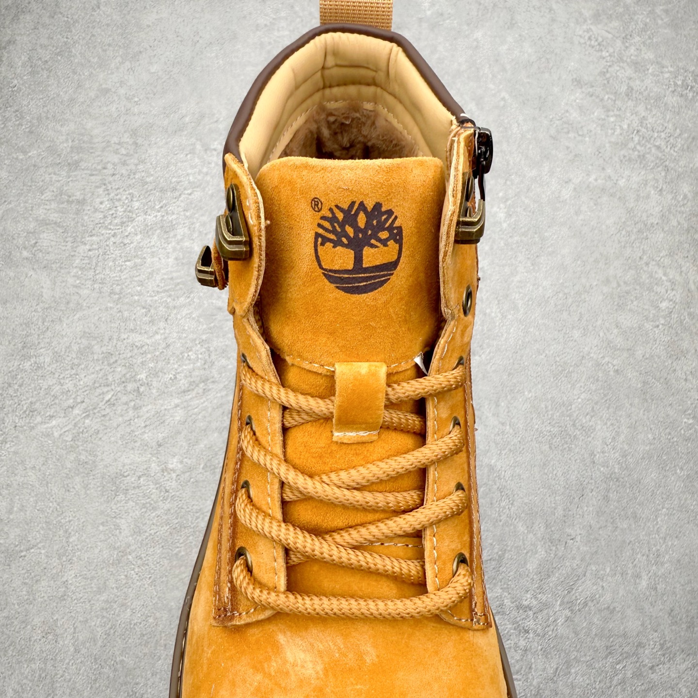 图片[5]-Timberland添柏岚/天伯伦户外中帮休闲大黄靴系列 广东大厂品质 原盒原包装 面料采用意大利🇮🇹顶级磨砂细纹牛皮 搭配防臭防腐真皮乳胶鞋垫 给您完美的穿着体验 质量考究耐穿 型男必备 专治不帅 高品质脚感一流 尺码：38 39 40 41 42 43 44（皮鞋码）-选品中心