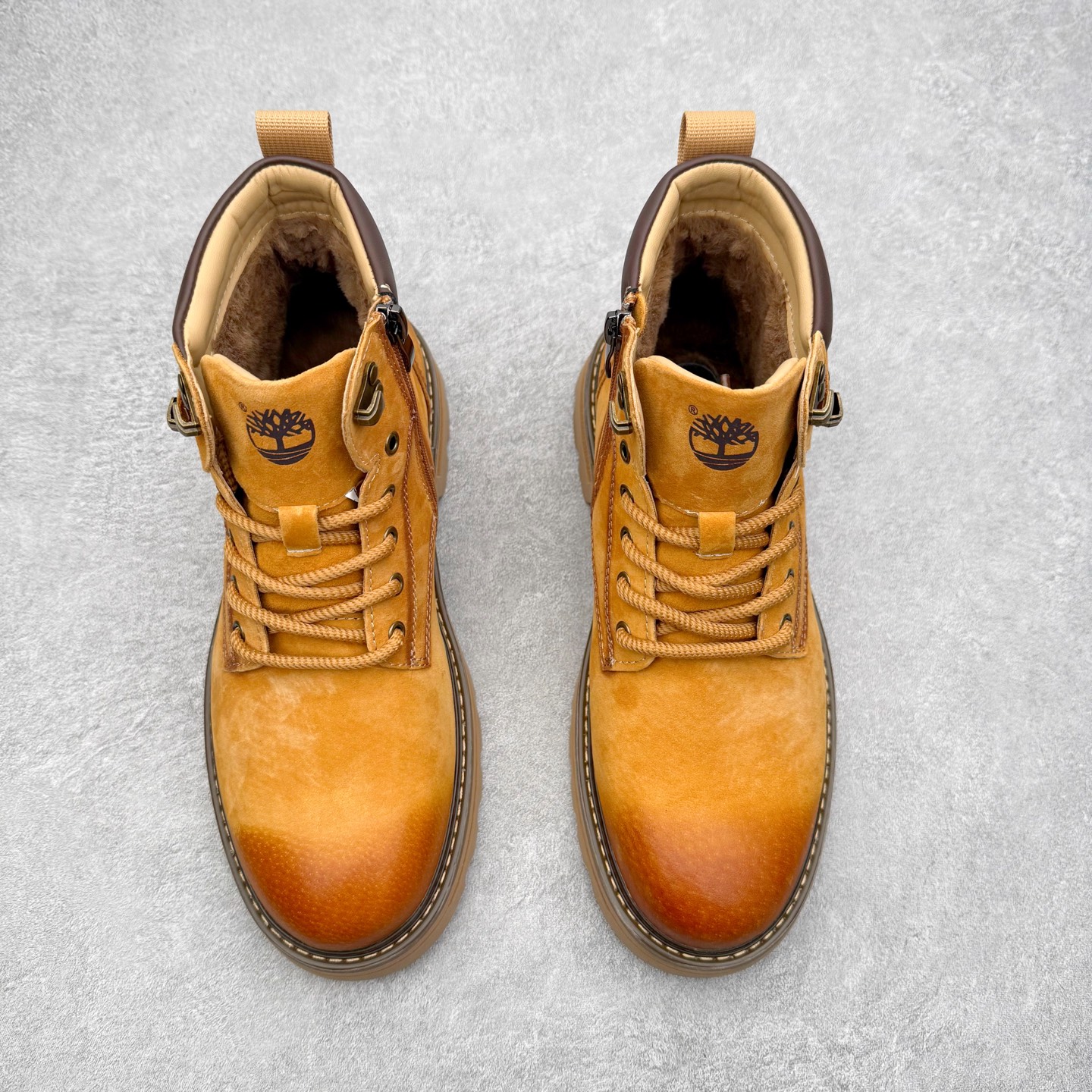 图片[2]-Timberland添柏岚/天伯伦户外中帮休闲大黄靴系列 广东大厂品质 原盒原包装 面料采用意大利🇮🇹顶级磨砂细纹牛皮 搭配防臭防腐真皮乳胶鞋垫 给您完美的穿着体验 质量考究耐穿 型男必备 专治不帅 高品质脚感一流 尺码：38 39 40 41 42 43 44（皮鞋码）-选品中心