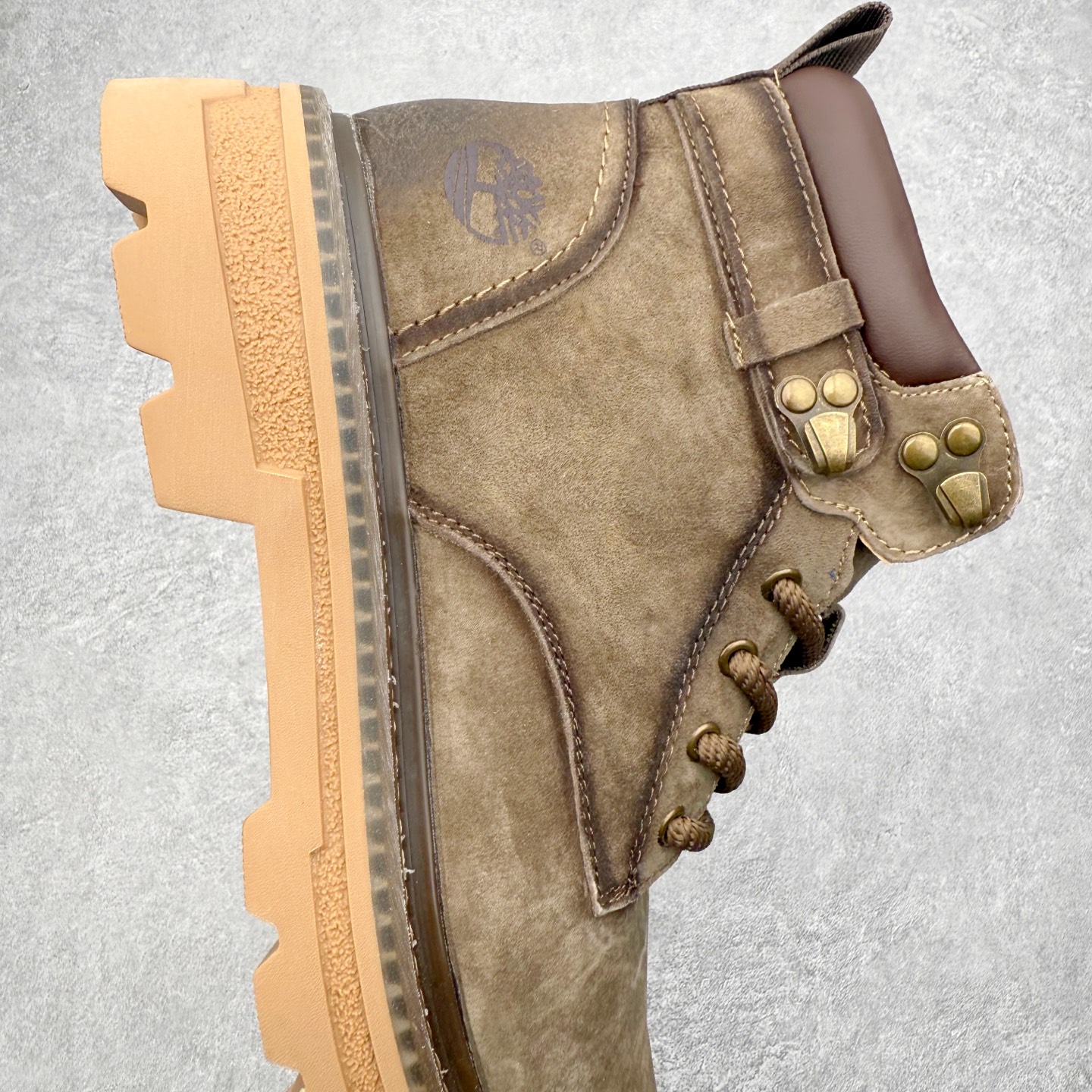 图片[6]-Timberland添柏岚/天伯伦户外中帮休闲大黄靴系列 广东大厂品质 原盒原包装 面料采用意大利🇮🇹顶级磨砂细纹牛皮 搭配防臭防腐真皮乳胶鞋垫 给您完美的穿着体验 质量考究耐穿 型男必备 专治不帅 高品质脚感一流 尺码：38 39 40 41 42 43 44（皮鞋码）-选品中心