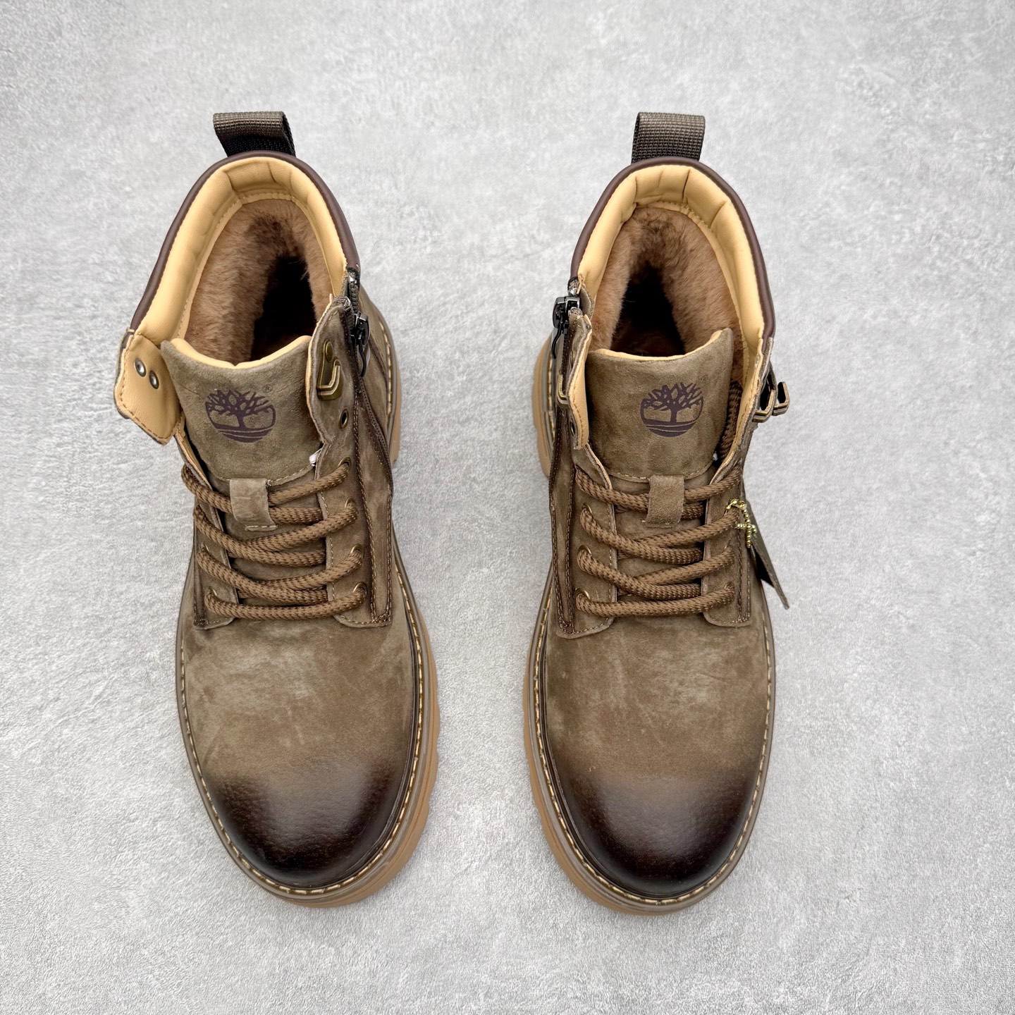 图片[2]-Timberland添柏岚/天伯伦户外中帮休闲大黄靴系列 广东大厂品质 原盒原包装 面料采用意大利🇮🇹顶级磨砂细纹牛皮 搭配防臭防腐真皮乳胶鞋垫 给您完美的穿着体验 质量考究耐穿 型男必备 专治不帅 高品质脚感一流 尺码：38 39 40 41 42 43 44（皮鞋码）-选品中心