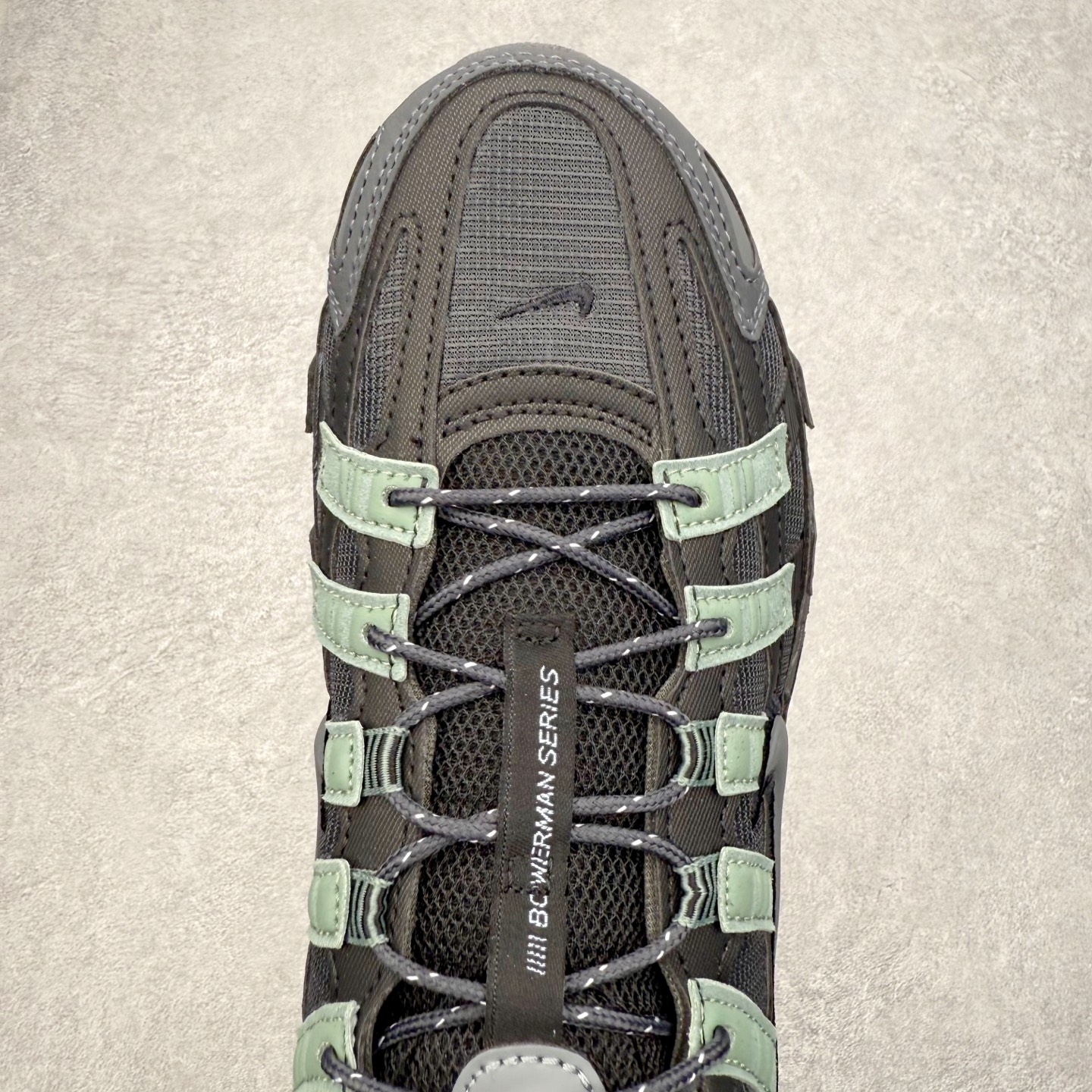 图片[4]-＃CS纯原 NK P-6000 系列低帮复古老爹风休闲运动舒适慢跑鞋 IM5997-060 购入原鞋原装纸板楦头开发 独家私模四层组合大底 市场唯一正确版本 良心定价 新配色陆续出货 进口三文治网面 融合 Pegasus 过往运动鞋设计 助力 21 世纪早期跑步运动跃升时尚新高度 采用透气网眼布、运动风格线条和耐穿覆面 兼具吸睛外观和舒适感受 中底泡绵以田径赛道为灵感 打造厚实设计 缔造出众缓震性能 尺码：36 36.5 37.5 38 38.5 39 40 40.5 41 42 42.5 43 44 44.5 45-选品中心